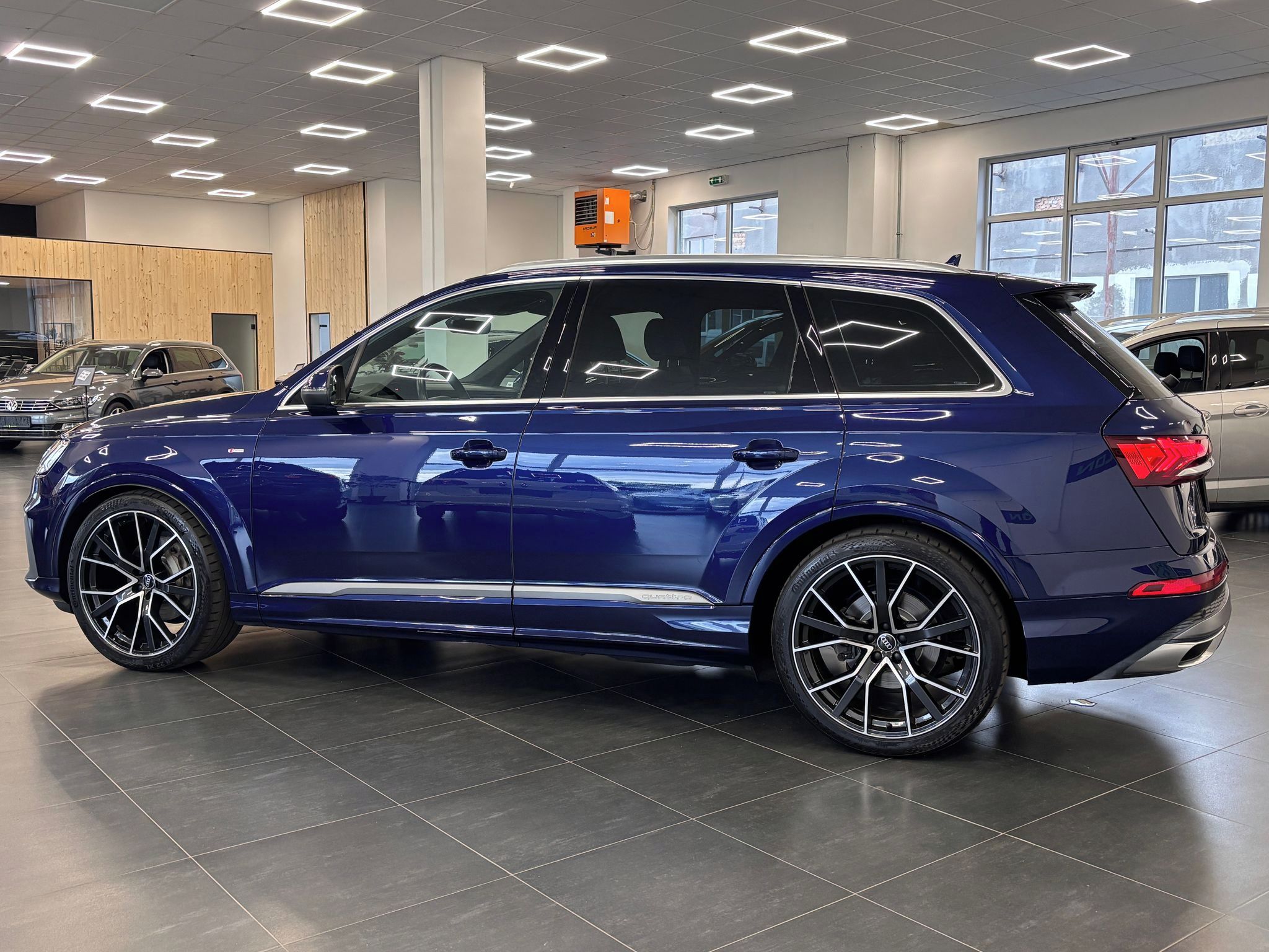 Audi Q7, SLine, 210kW, Matrix, Qauttro - fotka 4