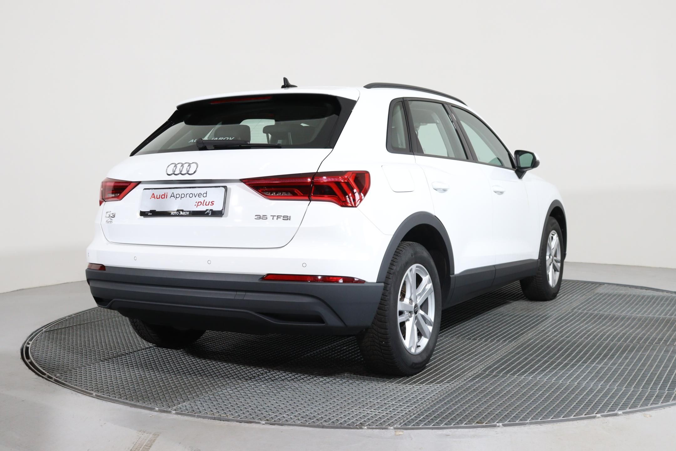 Audi Q3, TFSI 1,5 Stronic - fotka 5