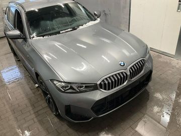 330i xDrive Touring