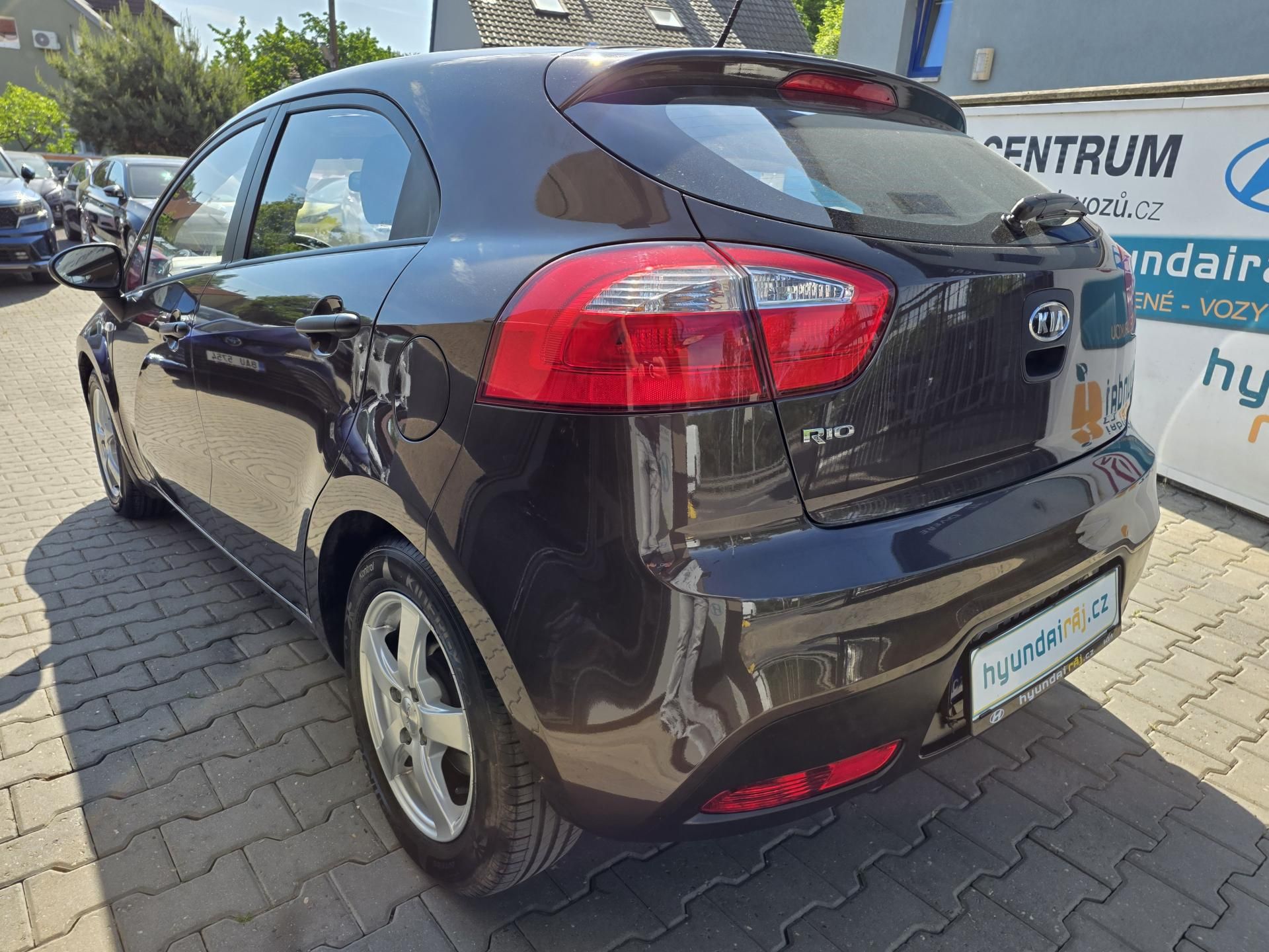Kia Rio, 1.4-1MAJITEL-SERVISOVÁNO-KLIMA - fotka 6