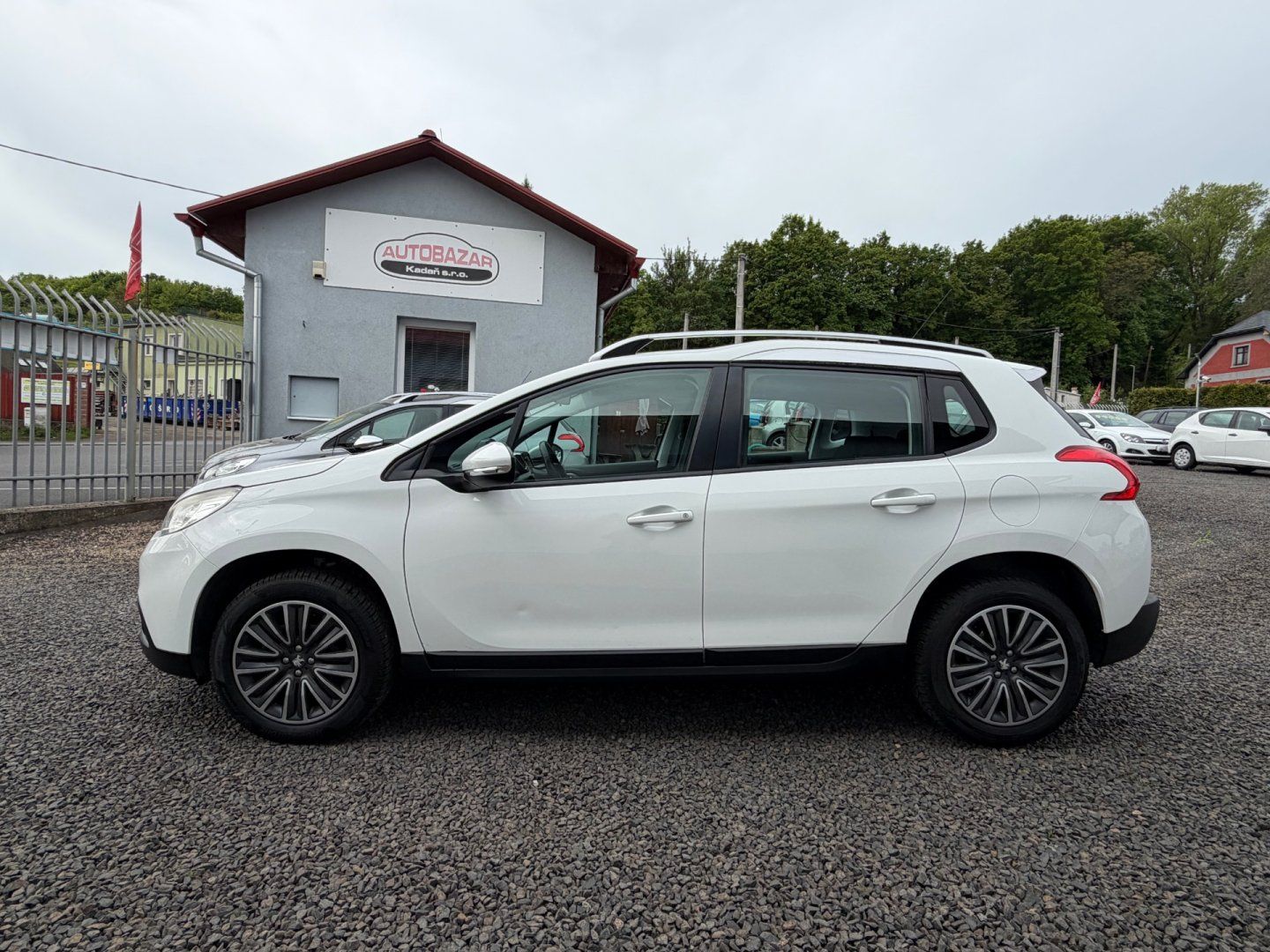 Peugeot 2008, 1,6 88kW, SERVISKA - fotka 2