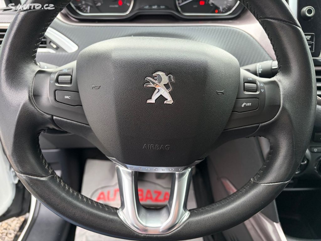 Peugeot 2008, 1,6 88kW, SERVISKA