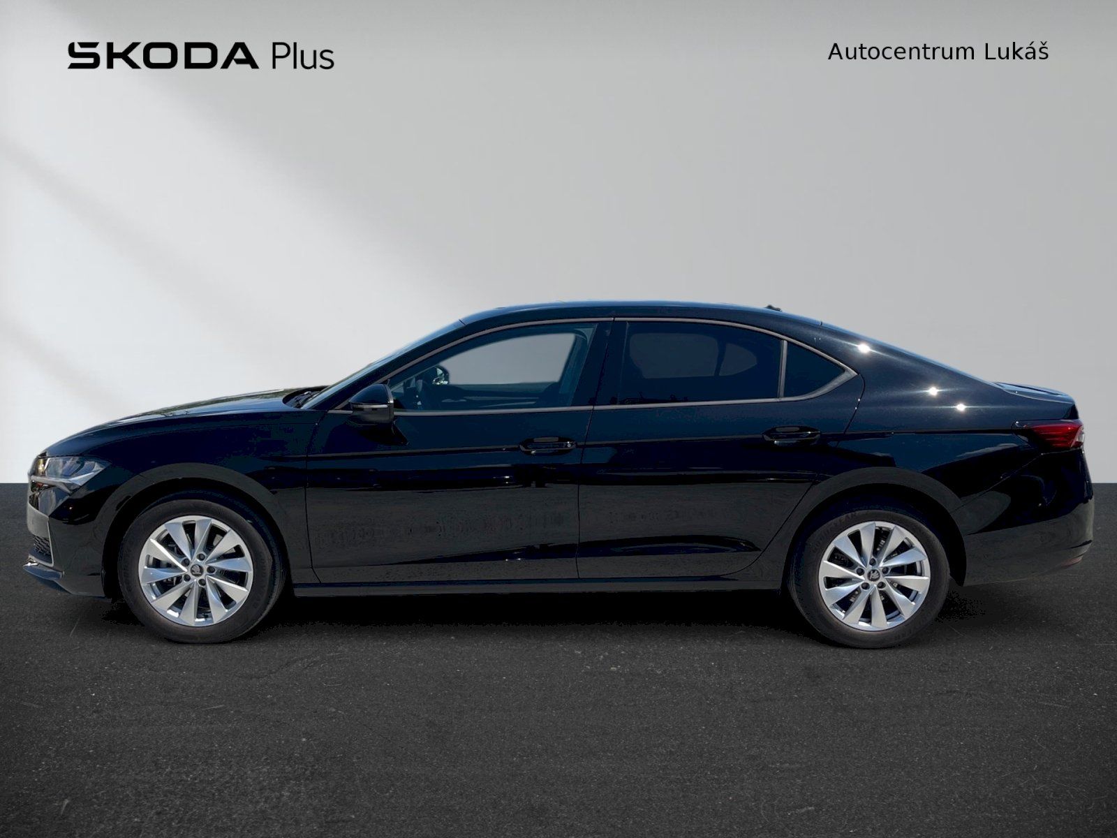 Škoda Superb, SELECTION 1.5 TSI 110 kW DSG - fotka 3