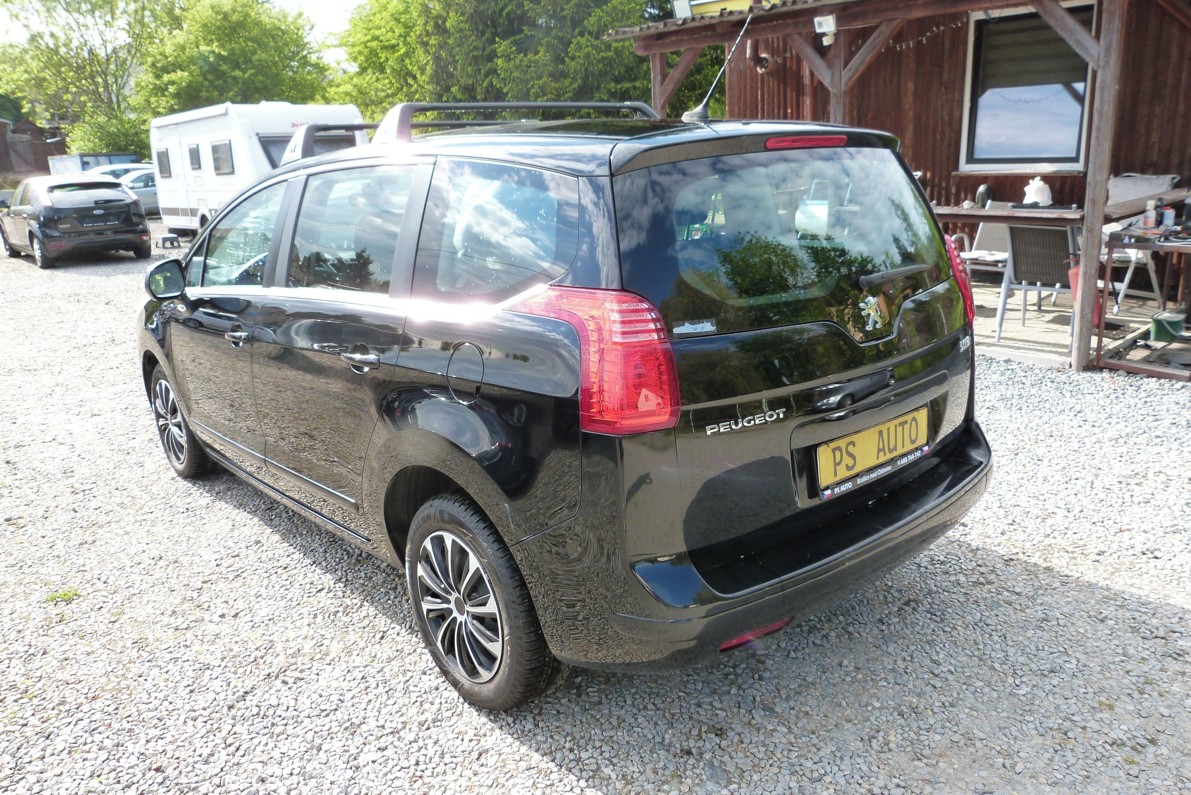Peugeot 5008, 1.6 VTi Premium - fotka 6