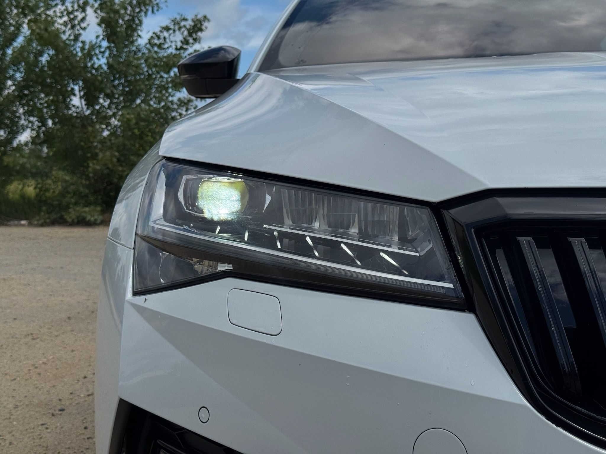 Škoda Superb, 2.0 TSI (140 kW) DSG Sportline - fotka 4