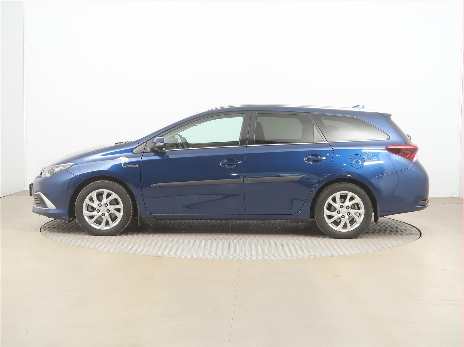 Toyota Auris, Hybrid, Automat, ČR,1.maj - fotka 3
