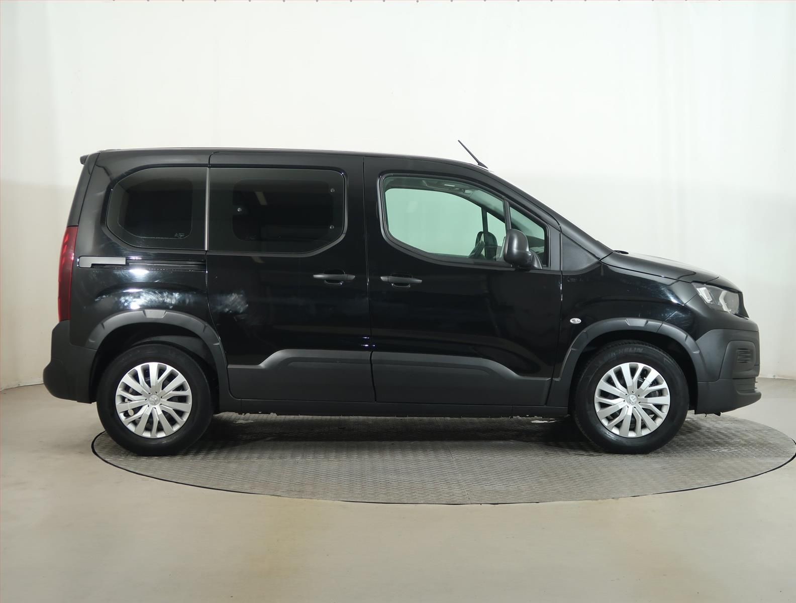 Peugeot Rifter, 1.2 PureTech, 5Míst, Klima, ČR - fotka 6