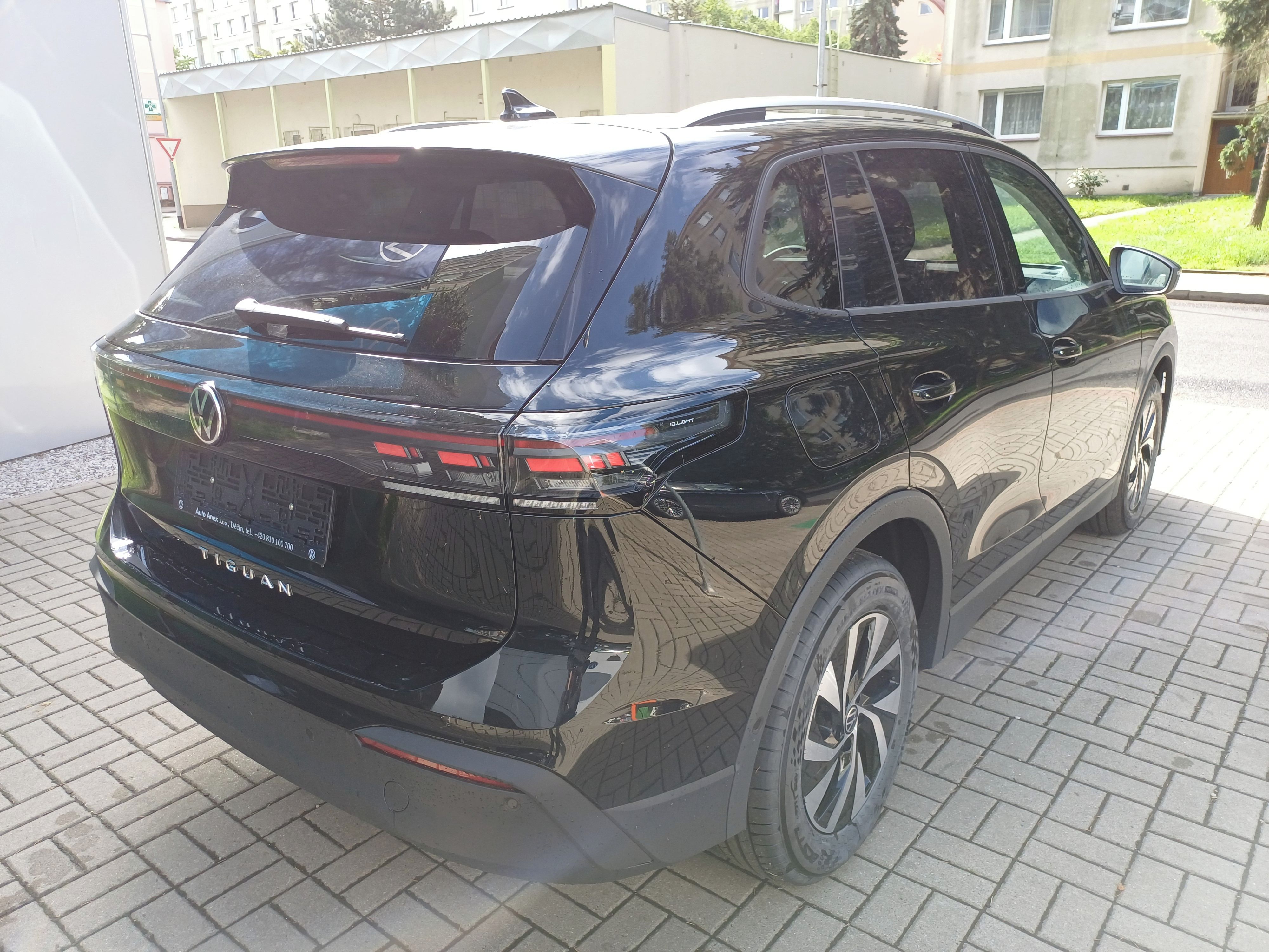 Volkswagen Tiguan, VW Tiguan People 2,0 TDI 110kW - fotka 6