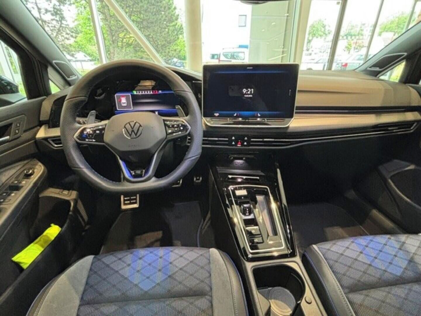 Volkswagen Golf Variant, R 2,0 TSI 245 kW 4M 7DSG 2,0 2 - fotka 6
