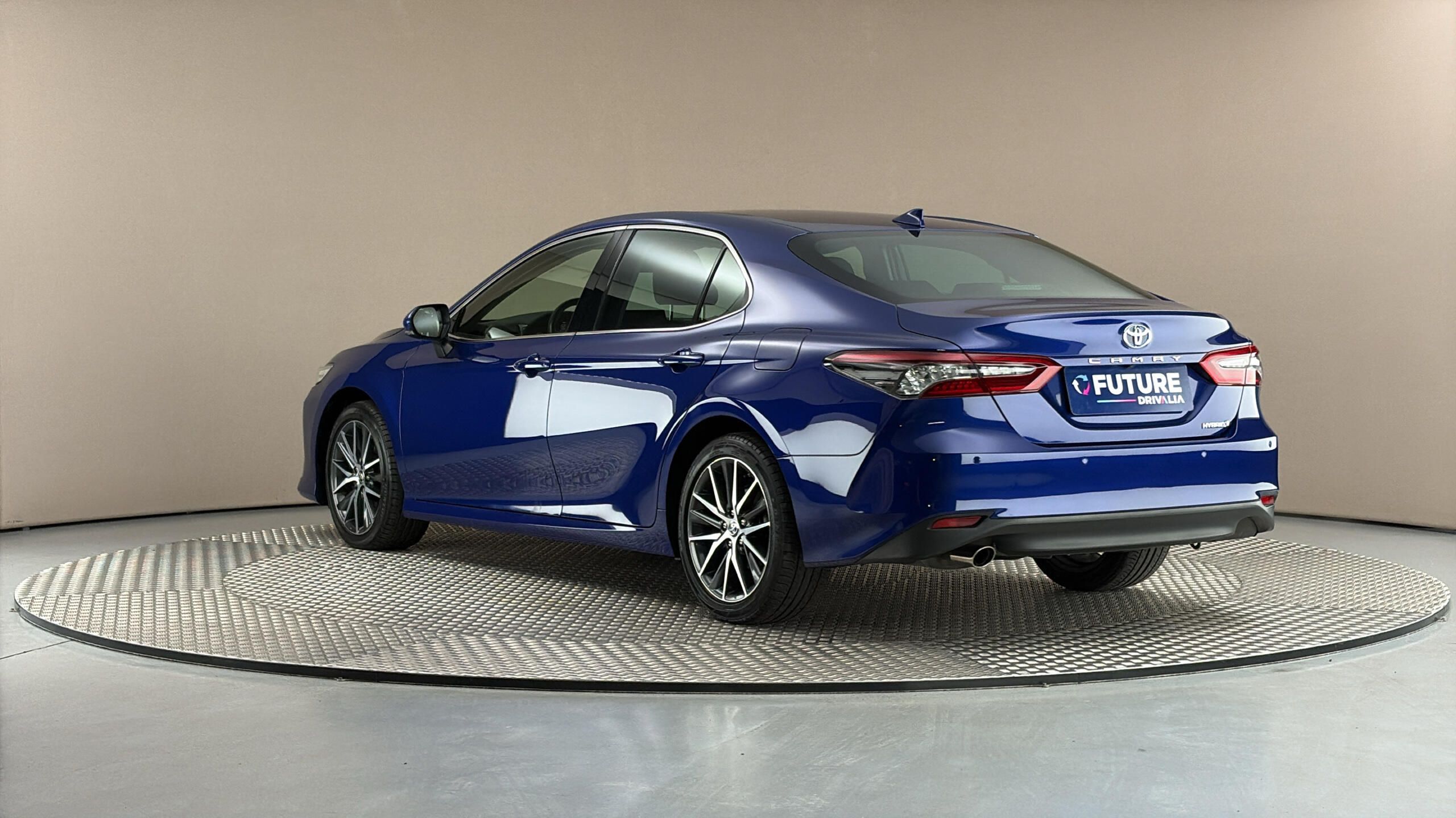 Toyota Camry, 2.5 Hybrid AUT Executive - fotka 2