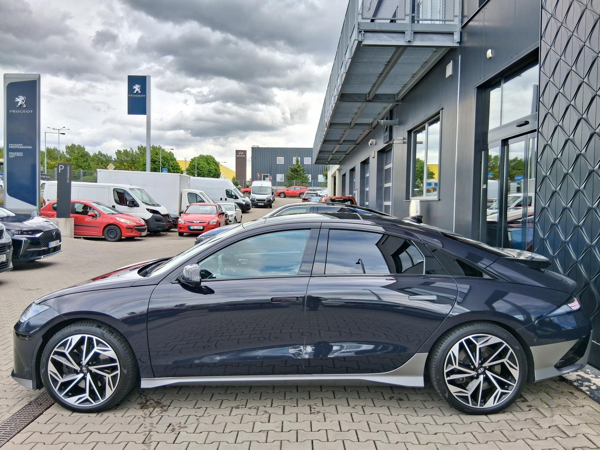 Hyundai Ioniq 6, STYLE PREMIUM 4x4 239 kW - fotka 4