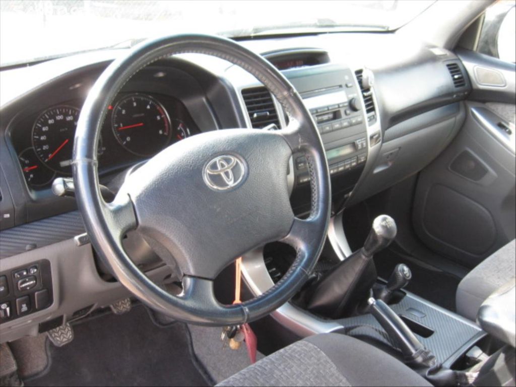 TOYOTA LAND CRUISER 3.0 D-4D 166CH