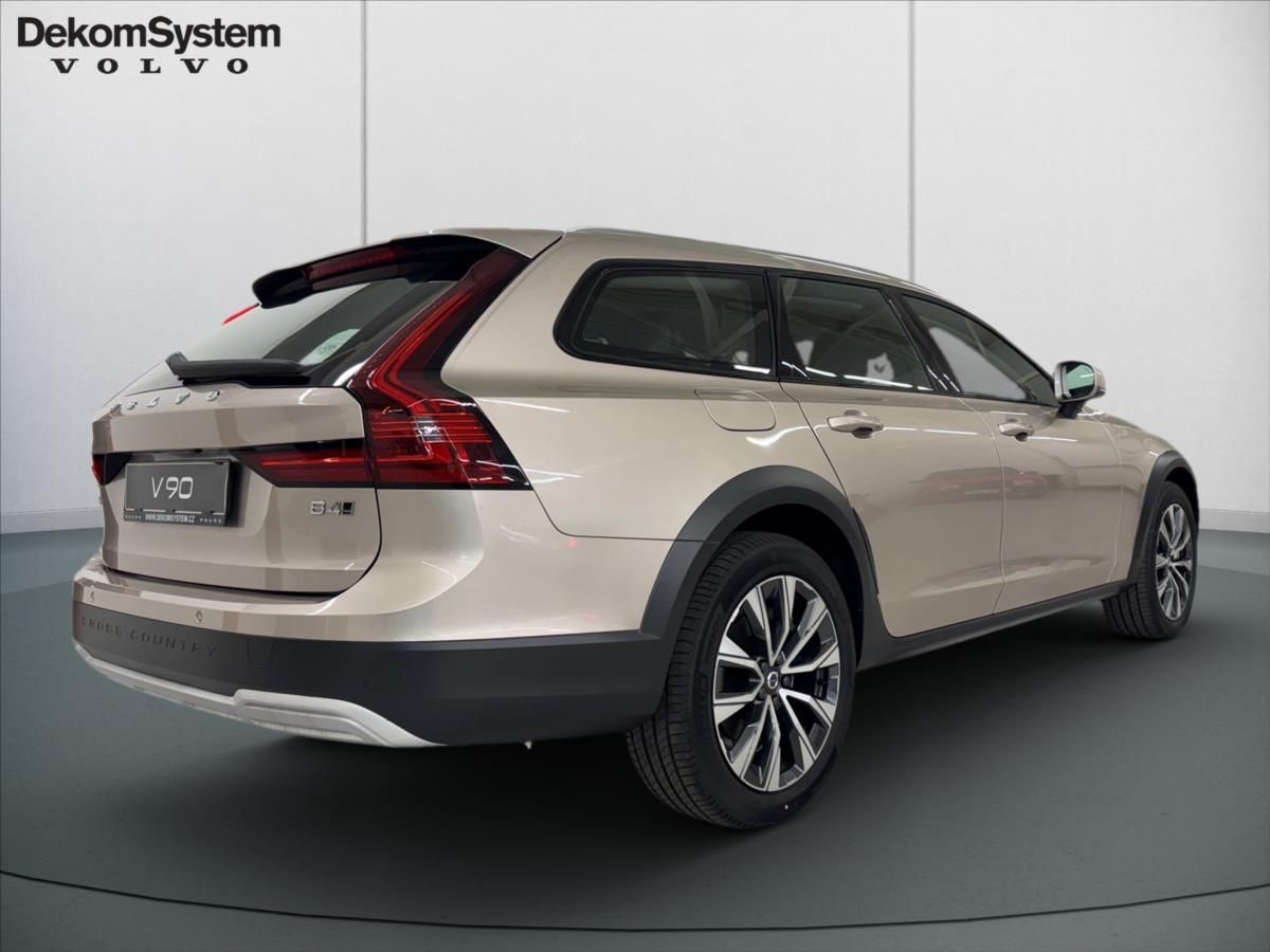 Volvo V90, 2,0 B4 AWD Cross Country Plus - fotka 3