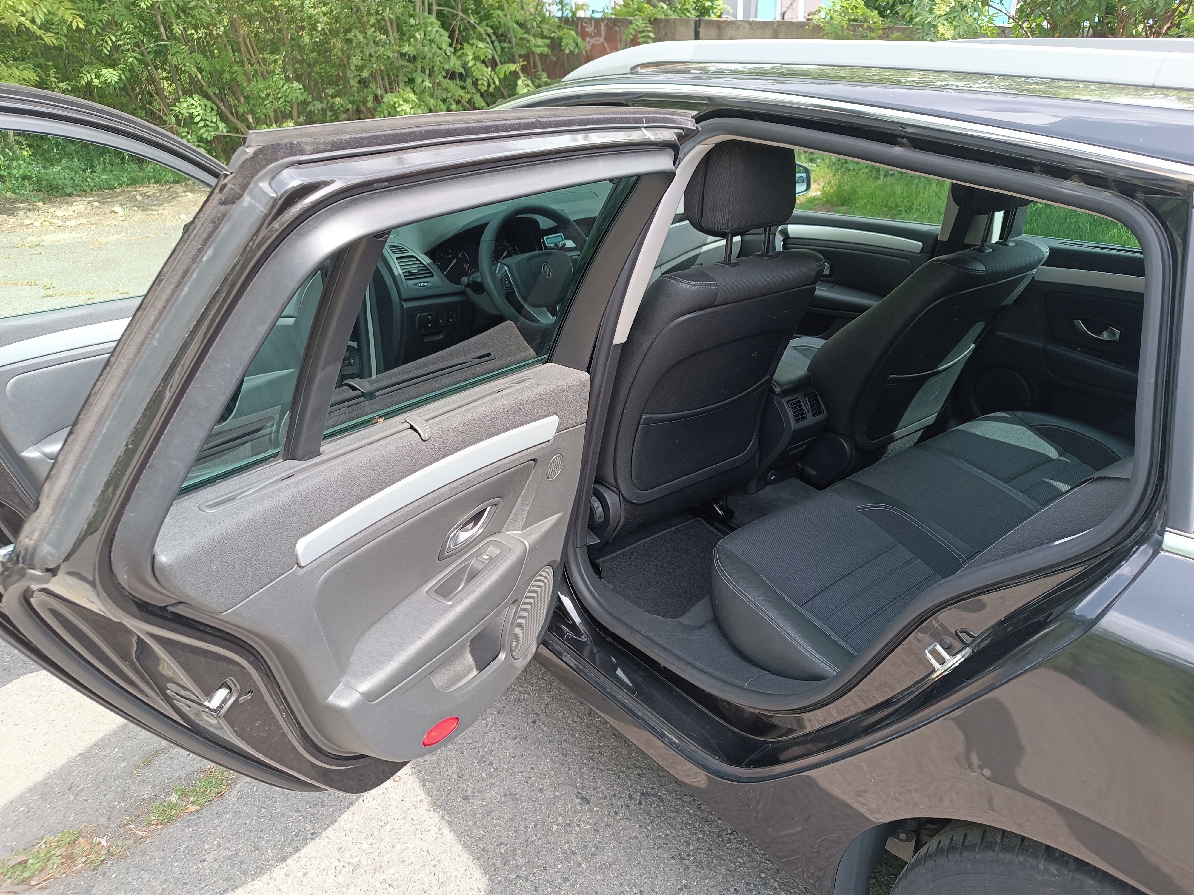 Renault Laguna, 2.0 dCI, 110kW, 177 860 km - fotka 5