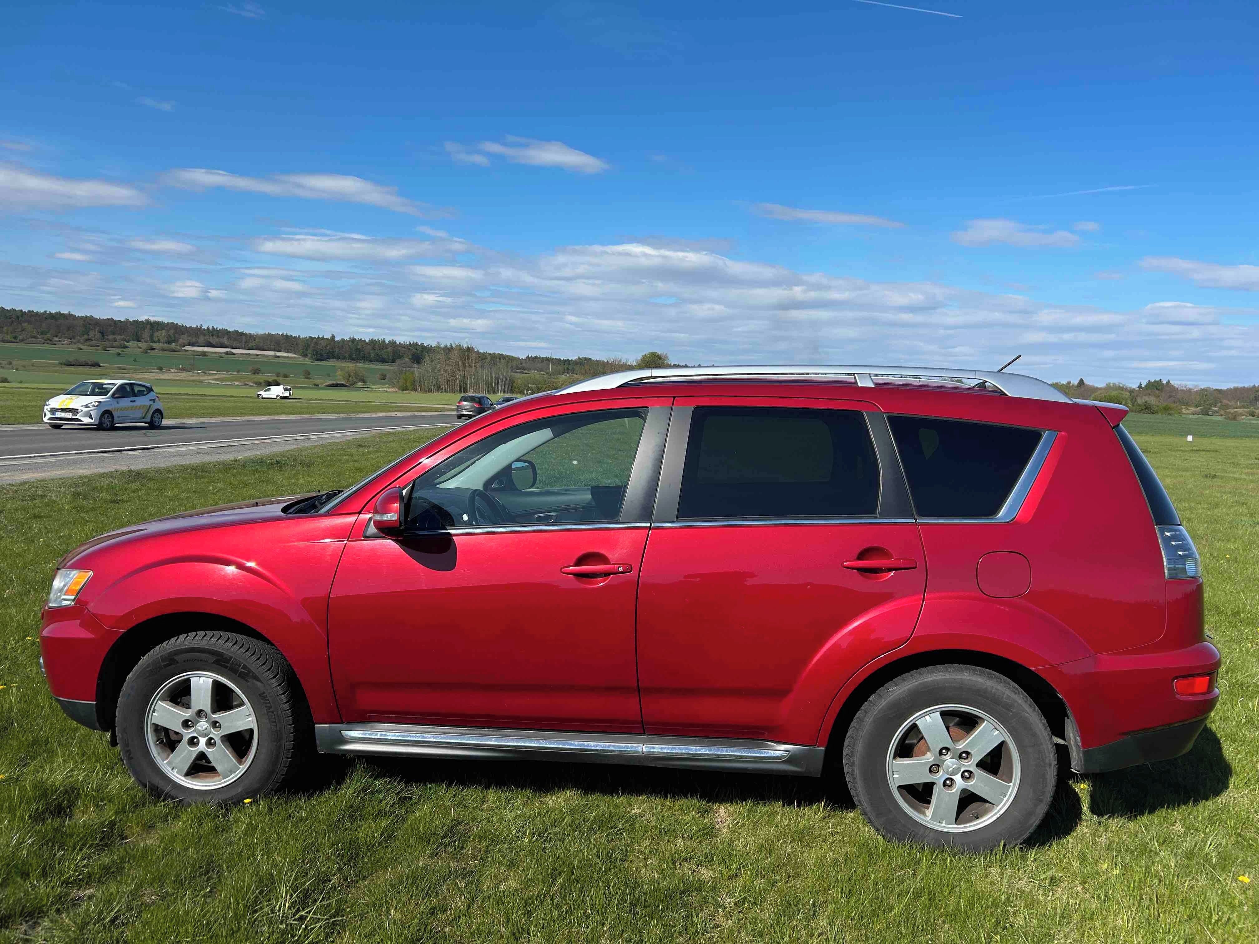 Mitsubishi Outlander, Prodám SUV Mitshubishi Outland - fotka 4