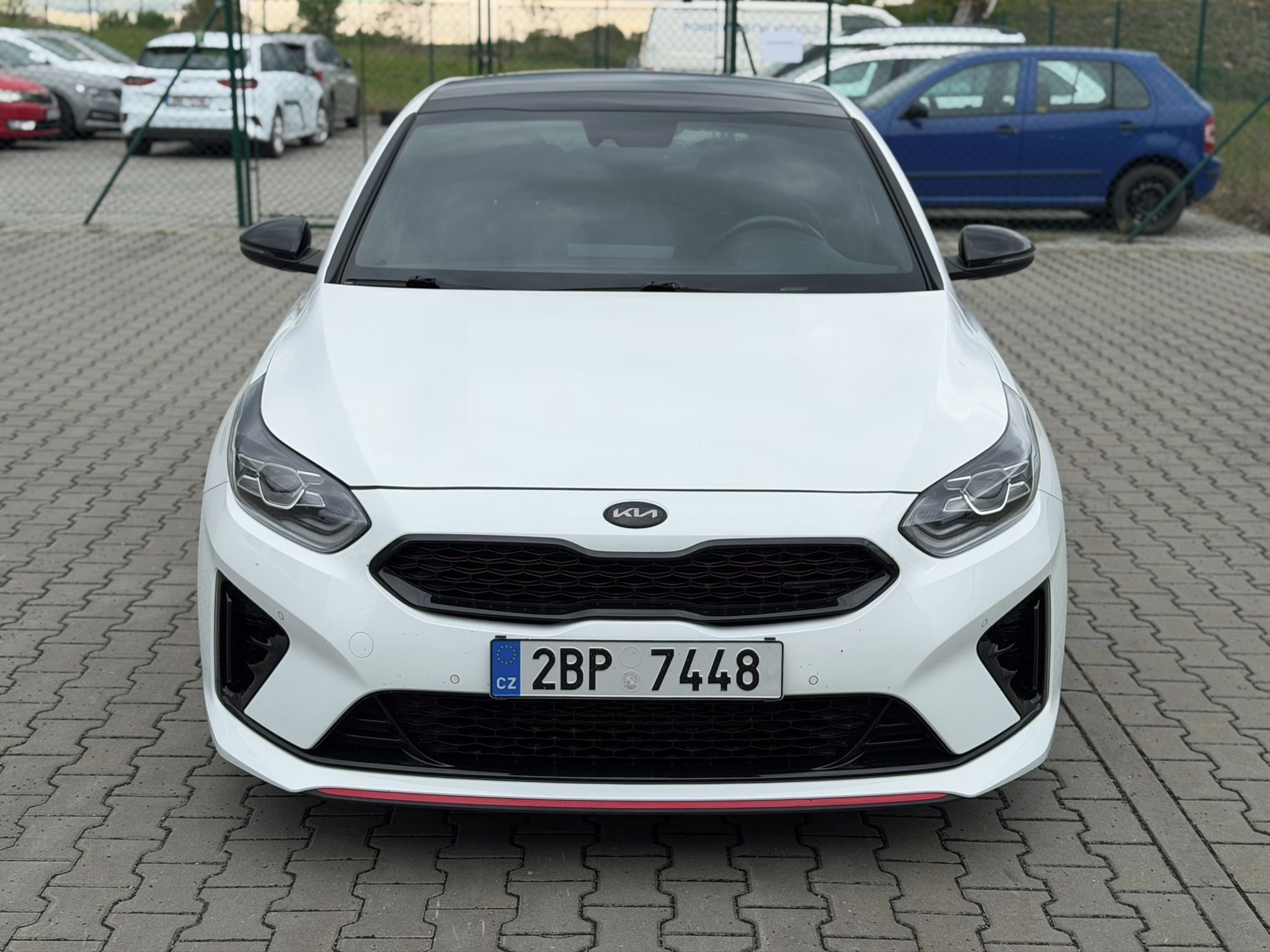 Kia ProCeed, 1.6 T-GDI 150 kW GT DCT - fotka 2