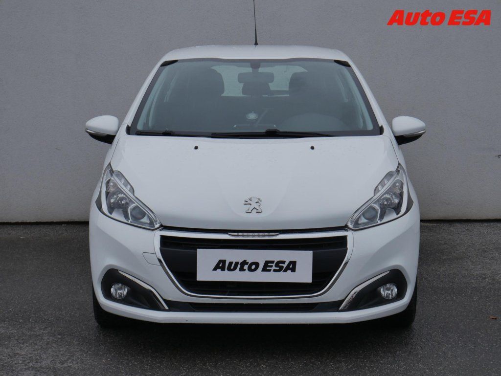 Peugeot 208, 1.2 Puretech - fotka 2