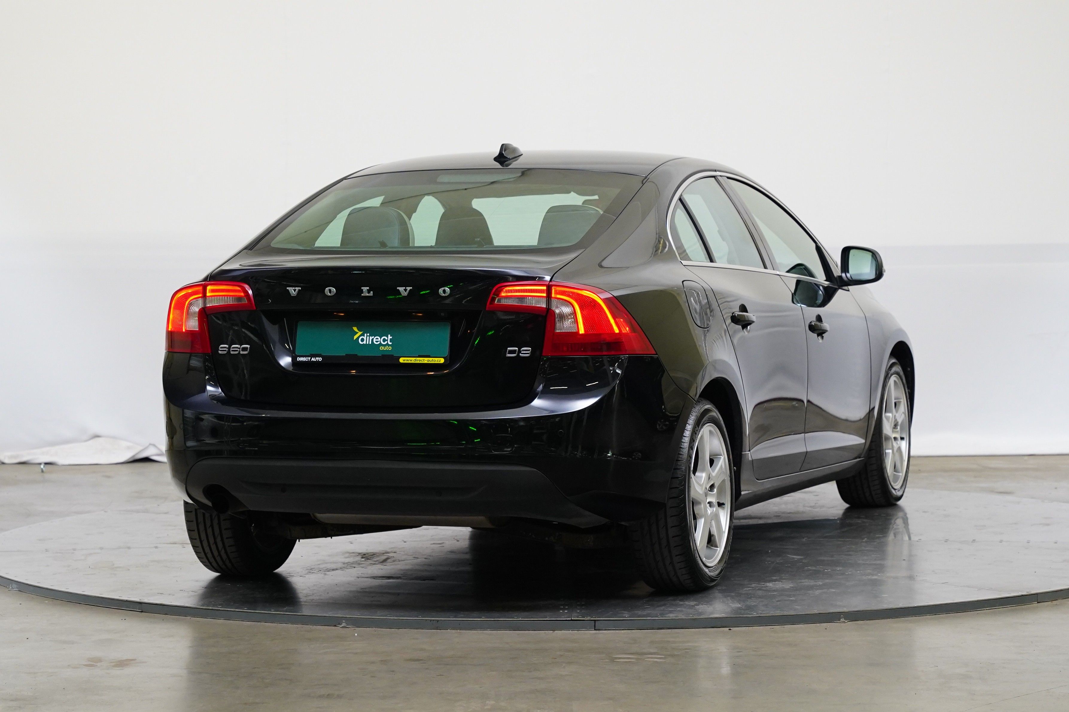 Volvo S60, S60 D3 120kW SUMMUM - fotka 2