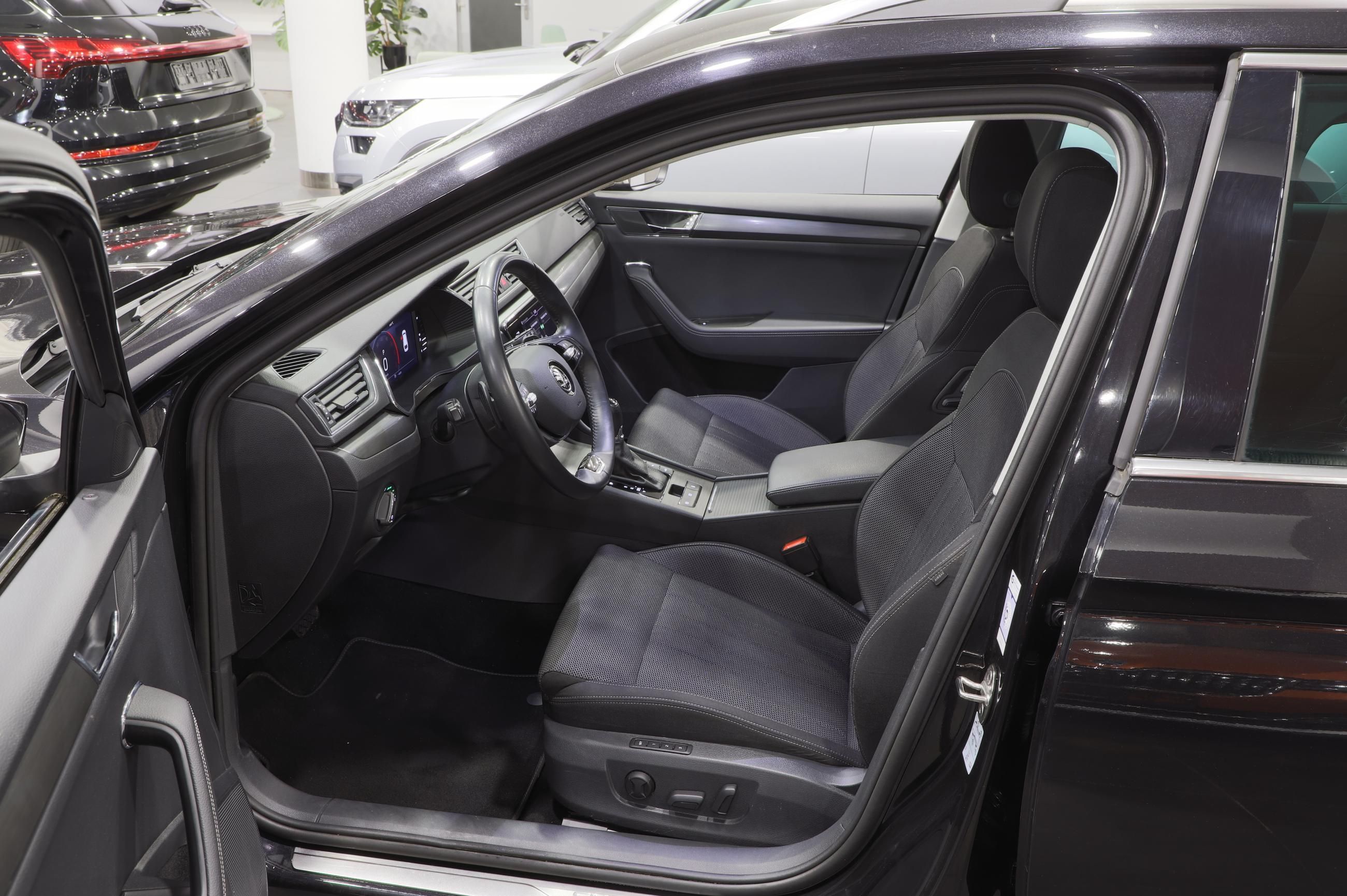 Škoda Superb, Style 2.0 TDI 147kW DSG - fotka 5