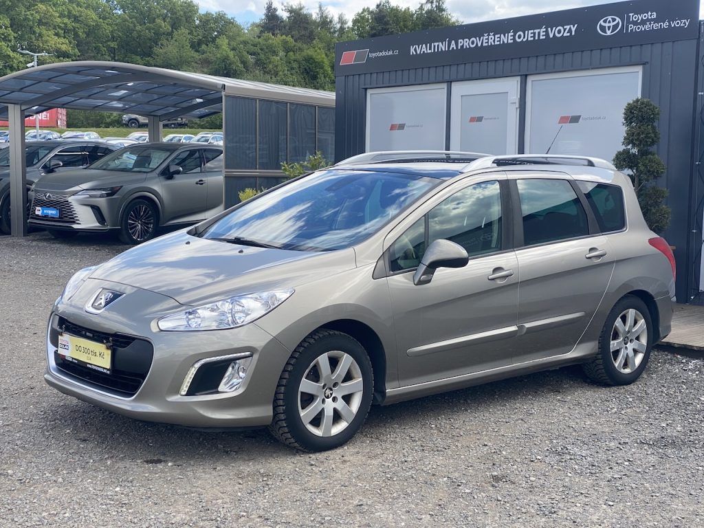Peugeot 308, 1.6i, ČR, manual, tažné - fotka 4