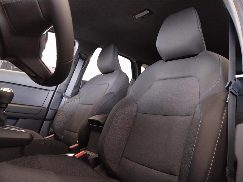 Mitsubishi Grandis, 1.3 6MT M-HYBRID  INVITE+ - fotka 6