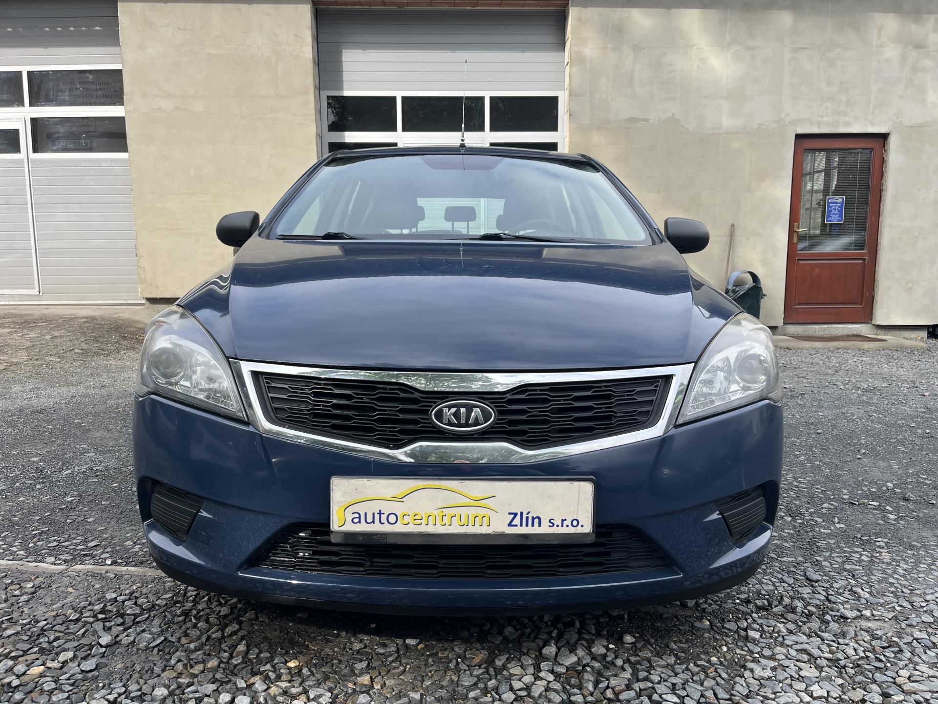 Kia Cee´d, 1,6 CRDi 85 Kw ČR!!! - fotka 2