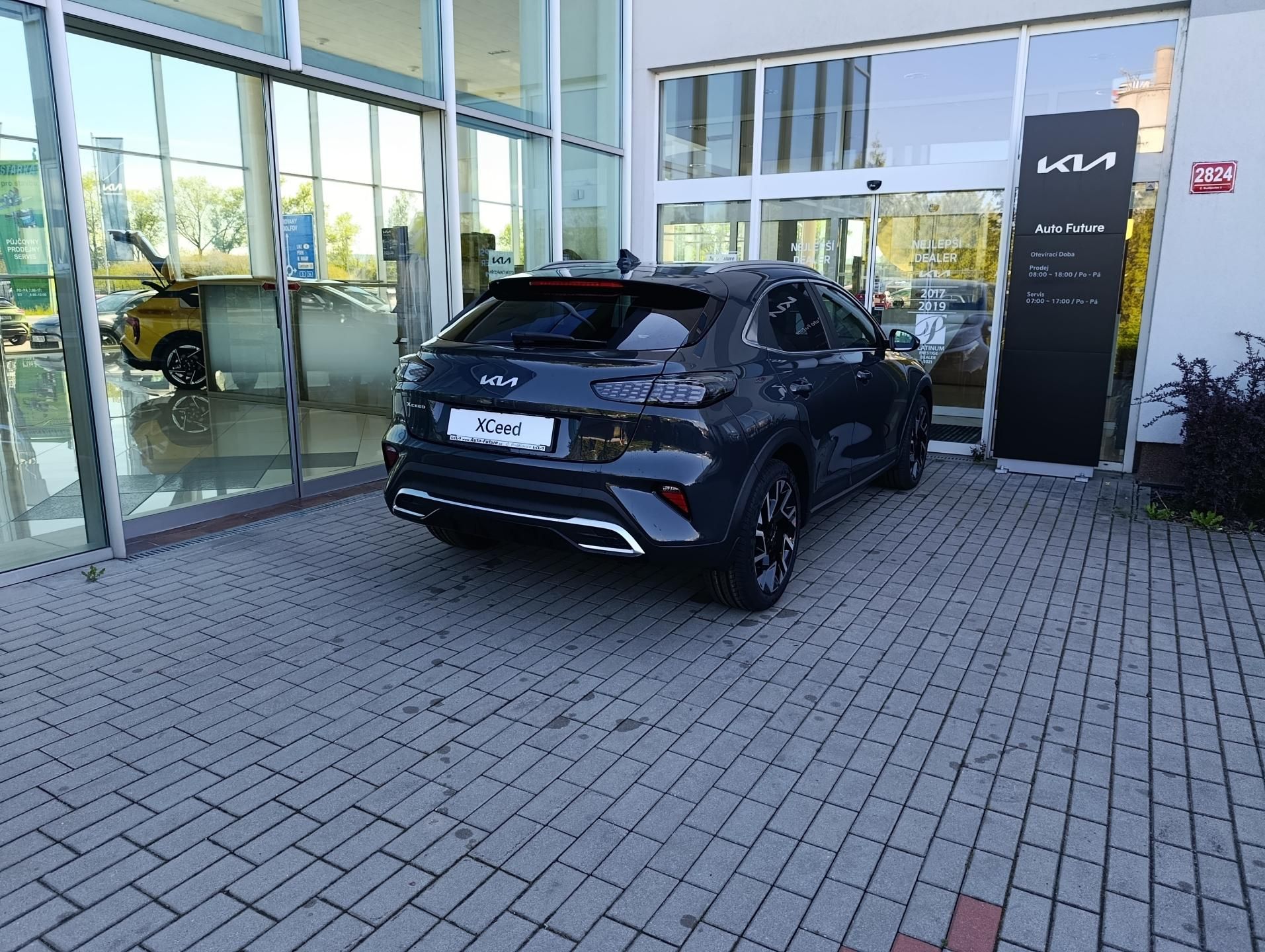 Kia XCee´d, 1,6 T-GDi 7DCT STEEL EDITION - fotka 3