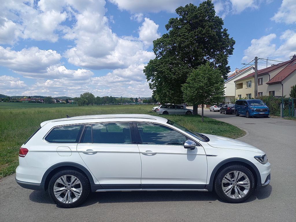 Volkswagen Passat, 2,0Tdi 140kw ALLTRACK+Dsg+ČR - fotka 6