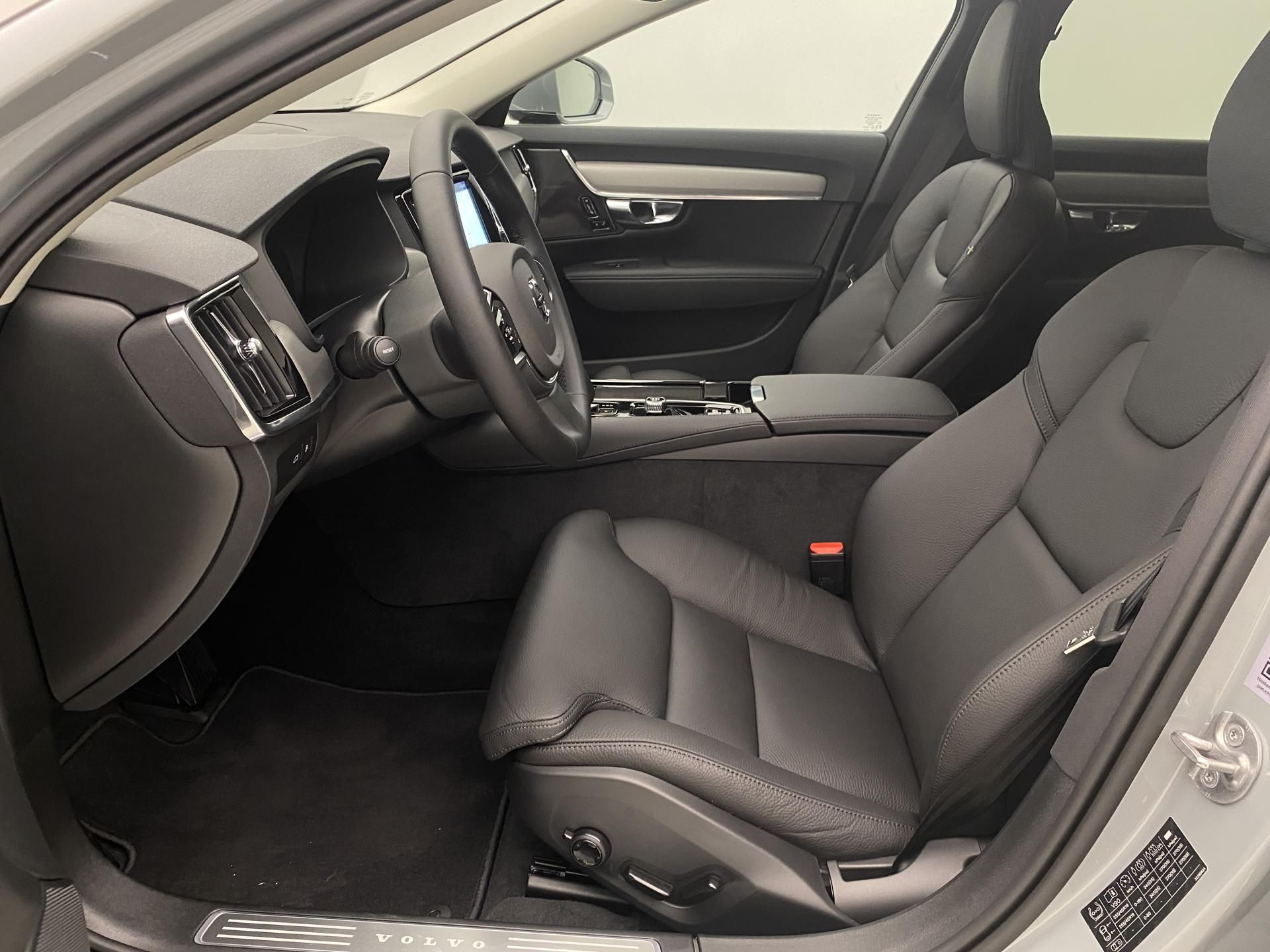 Volvo V90, T6 AWD RECHARGE CORE AUT - fotka 3