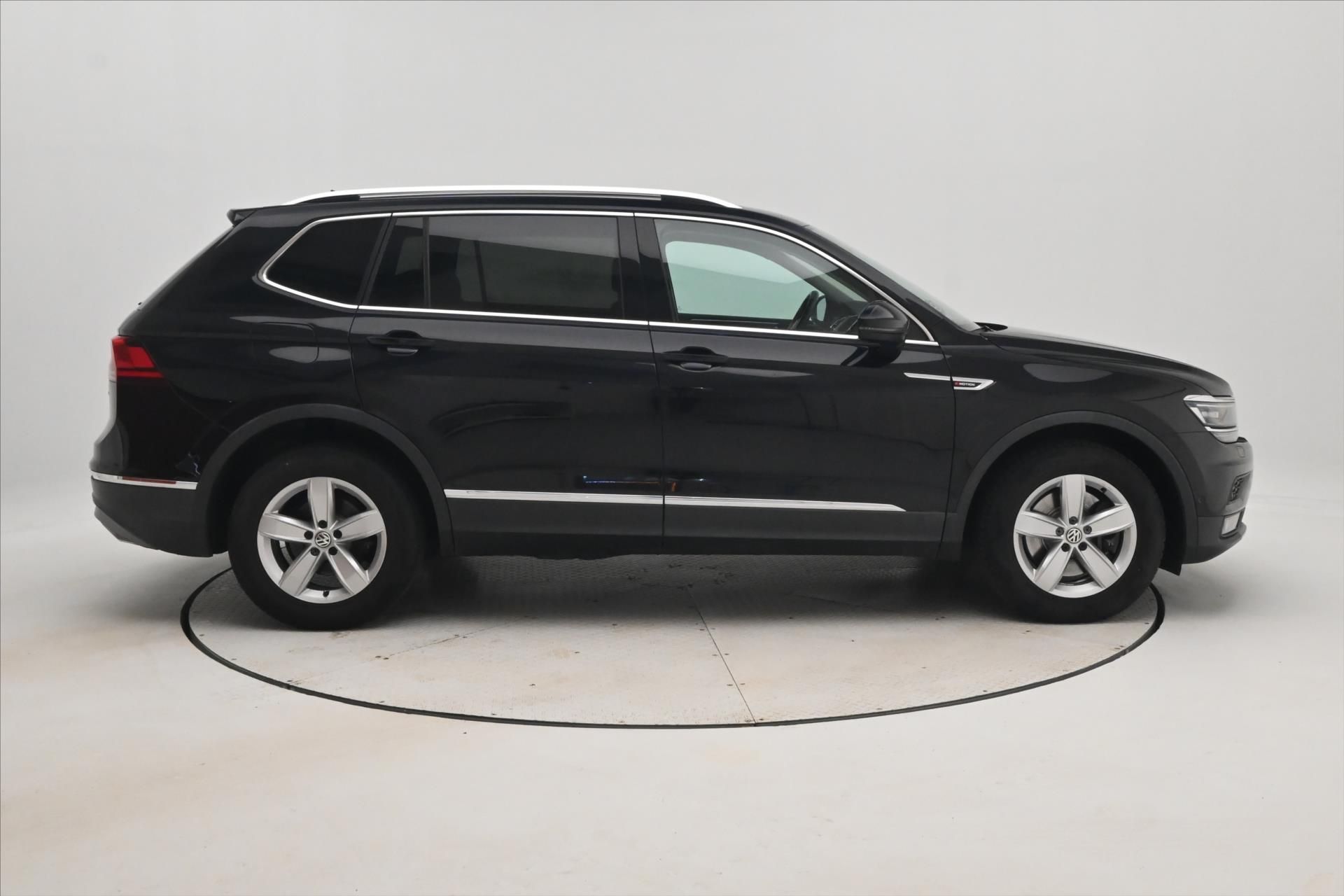Volkswagen Tiguan Allspace, 2,0 TDI 140 kW 4x4 DSG 7míst Z - fotka 4