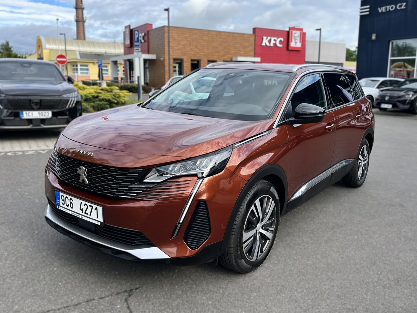 Peugeot 5008, ALLURE 1.5 BlueHDi 130k MAN6 - fotka 2