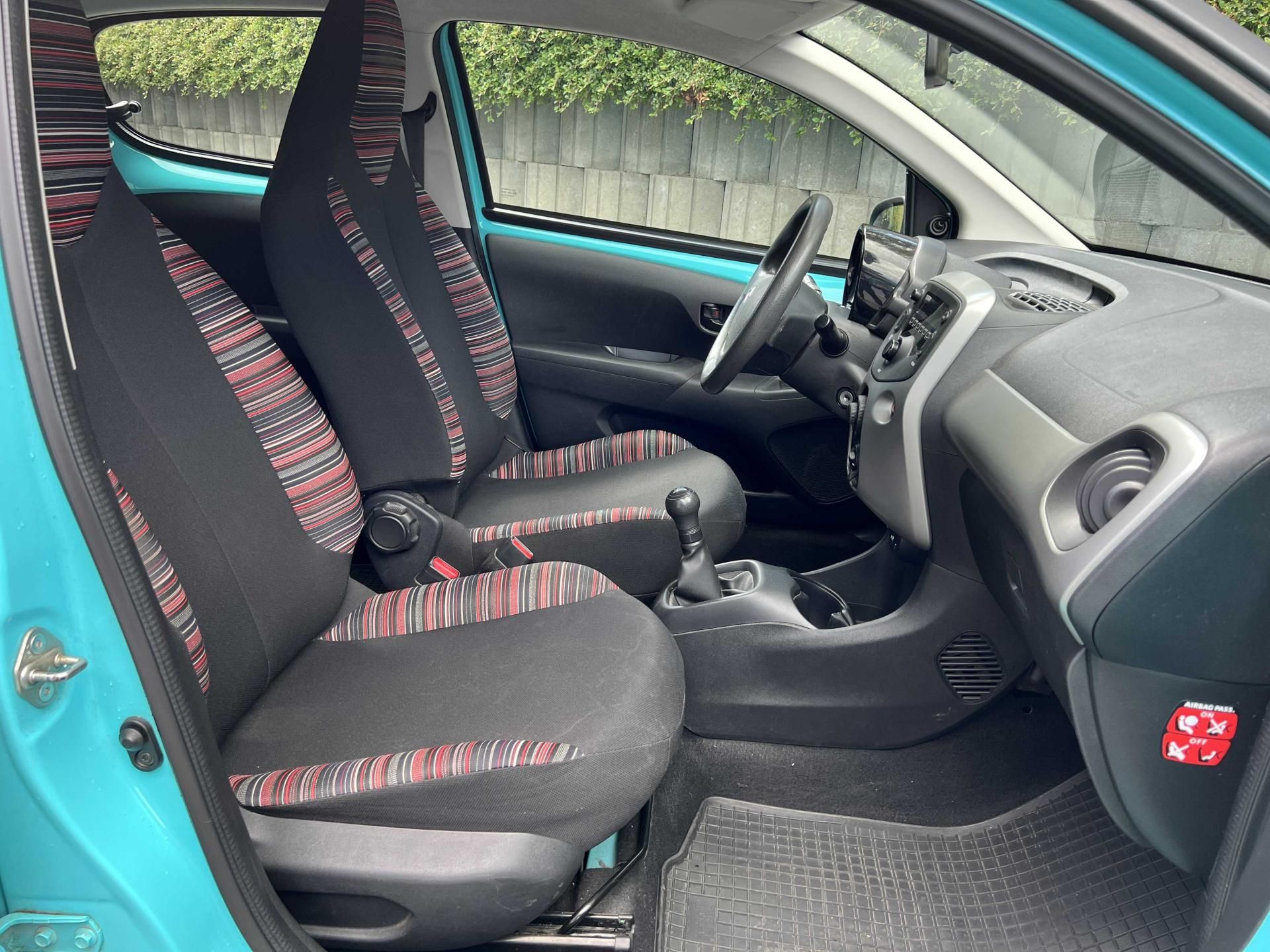 Citroën C1, 1.0 VTi 51 kW 1.MAJ SERVISKA - fotka 6