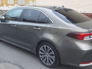 1.8 Hybrid, 2020, Automat