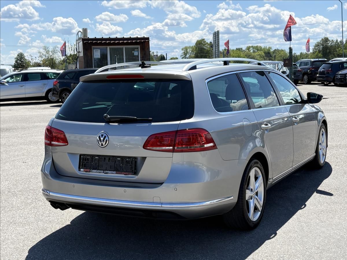 Volkswagen Passat, 2,0 TDi130kW Xen,ACC,Pano,NezT - fotka 2