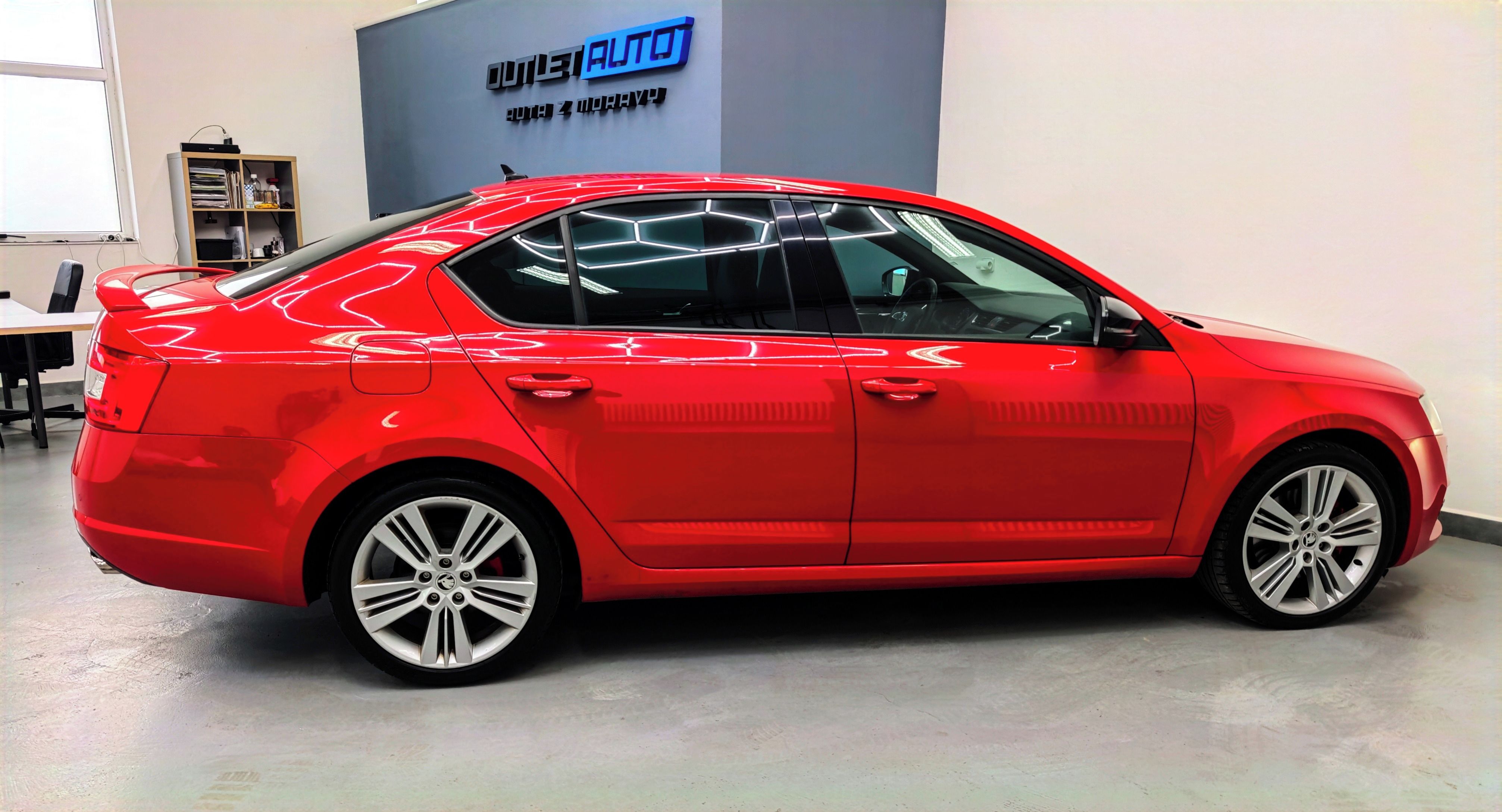 Škoda Octavia, RS 2.0 TDI 135KW,DSG,LIFTBACK - fotka 4