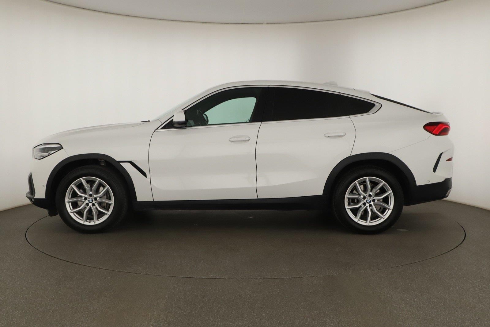 BMW X6, xDrive40i - fotka 2