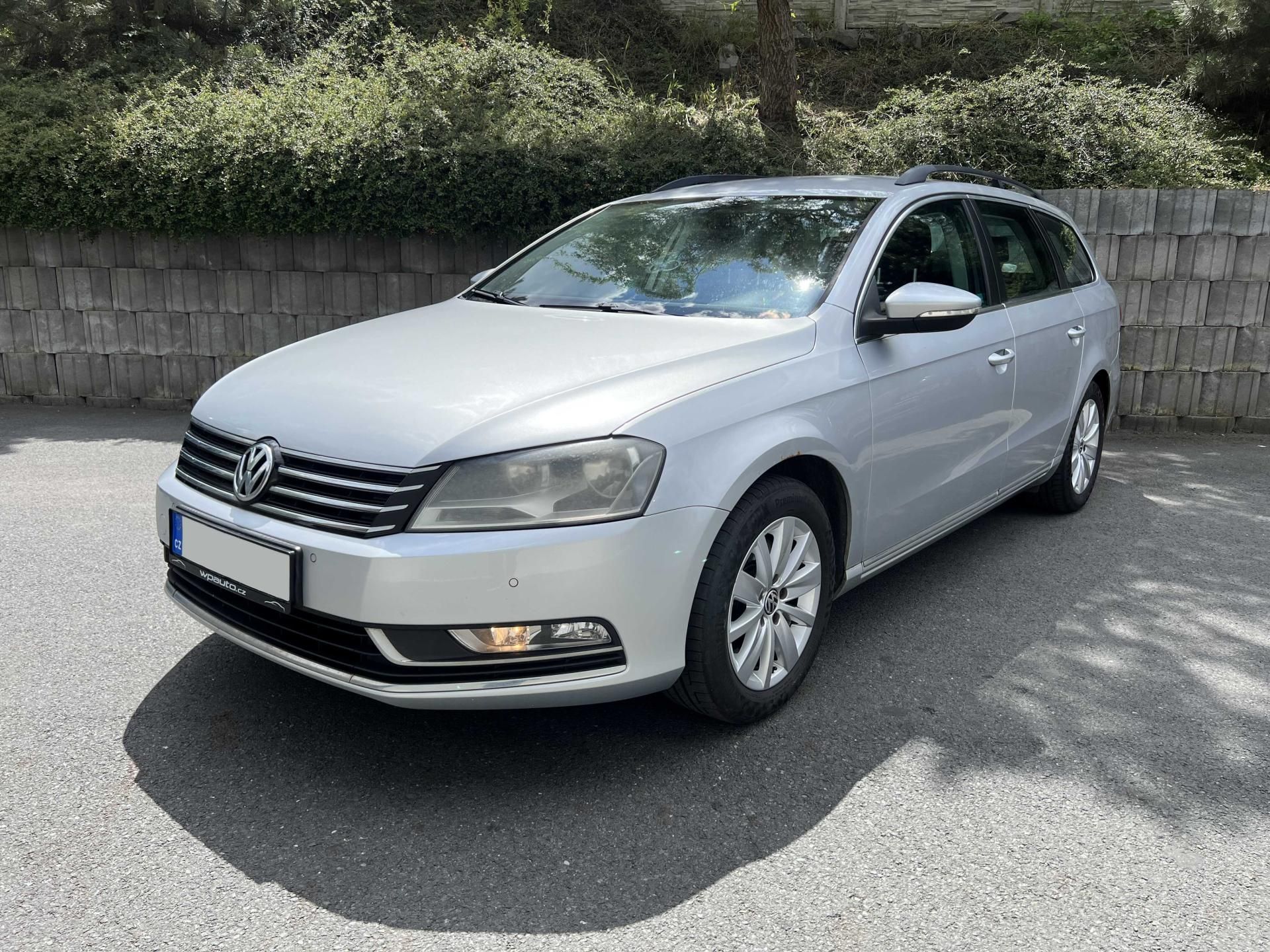Volkswagen Passat, 2.0 TDi 4MOTION 1.MAJ SERVISKA - fotka 2