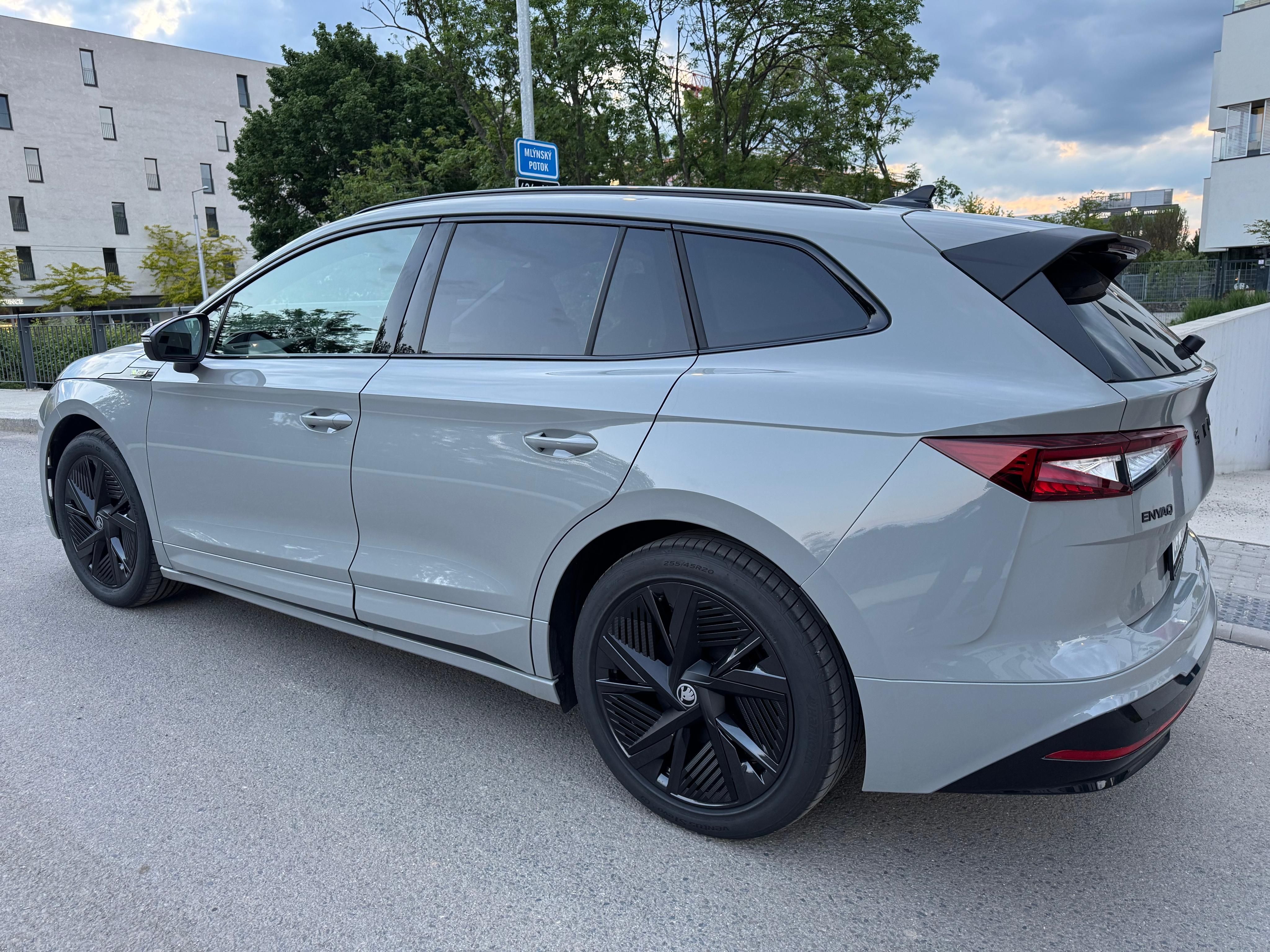 Škoda Enyaq, RS 4x4 82 ČR ZÁRUKA 1 MAJITEL - fotka 5