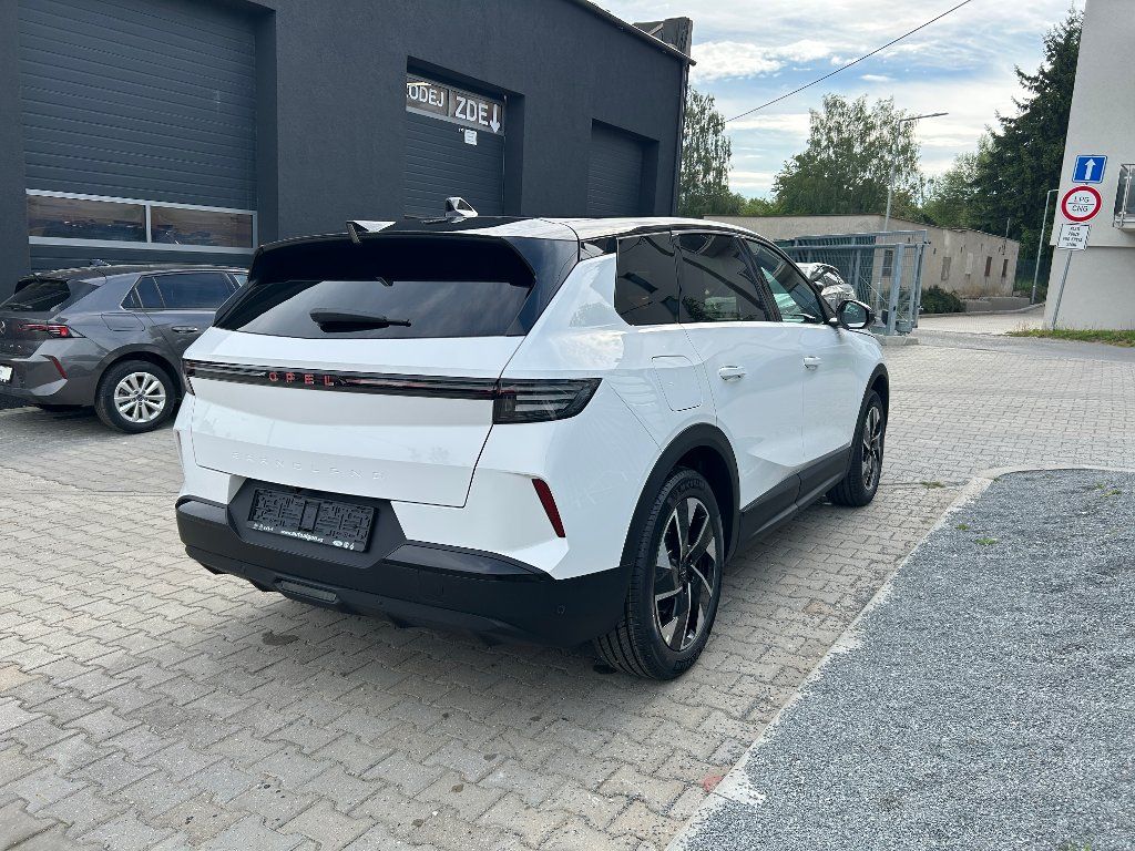 Opel Grandland, GS 1,2 Turbo Mild-hybrid 107kW - fotka 4