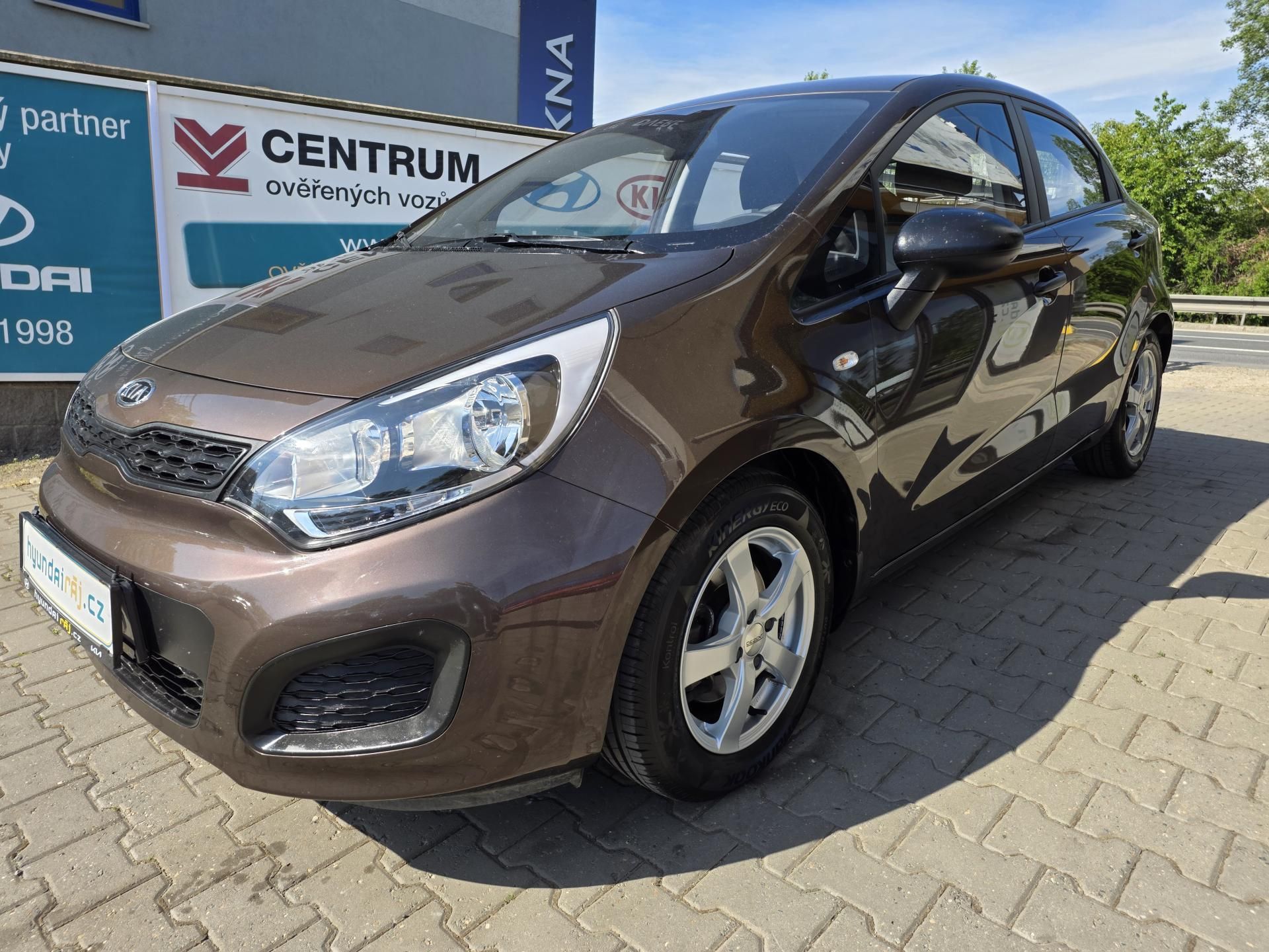 Kia Rio, 1.4-1MAJITEL-SERVISOVÁNO-KLIMA - fotka 4