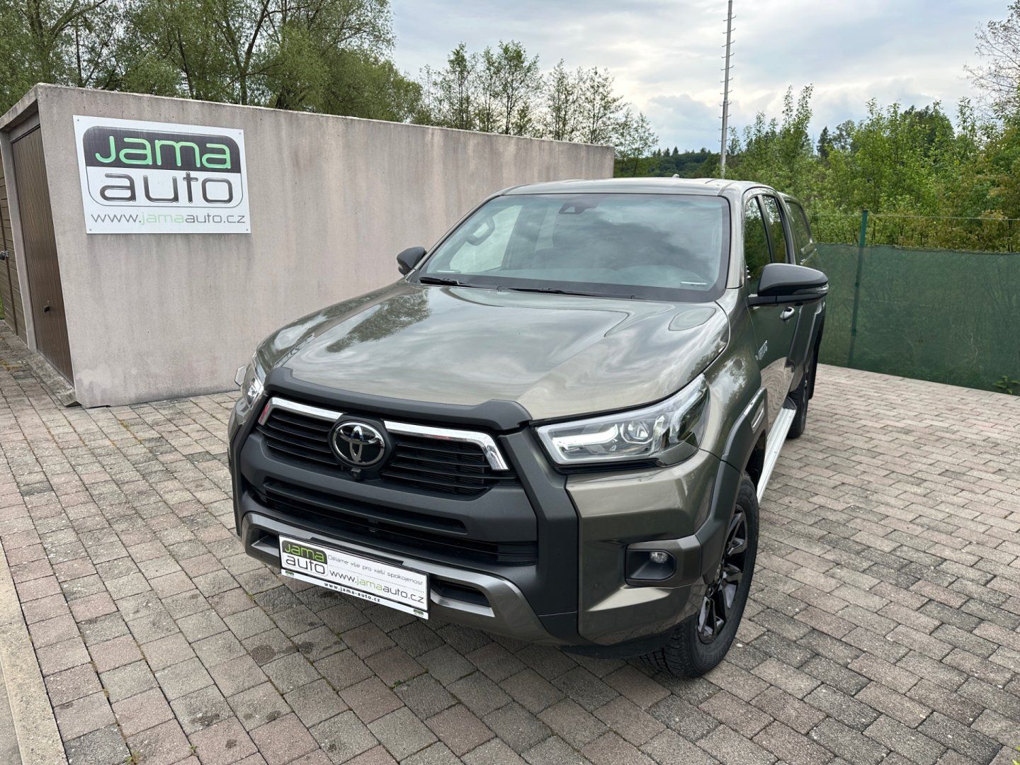Toyota Hilux, 2.8D-4D 150kW 4x4 Invincible