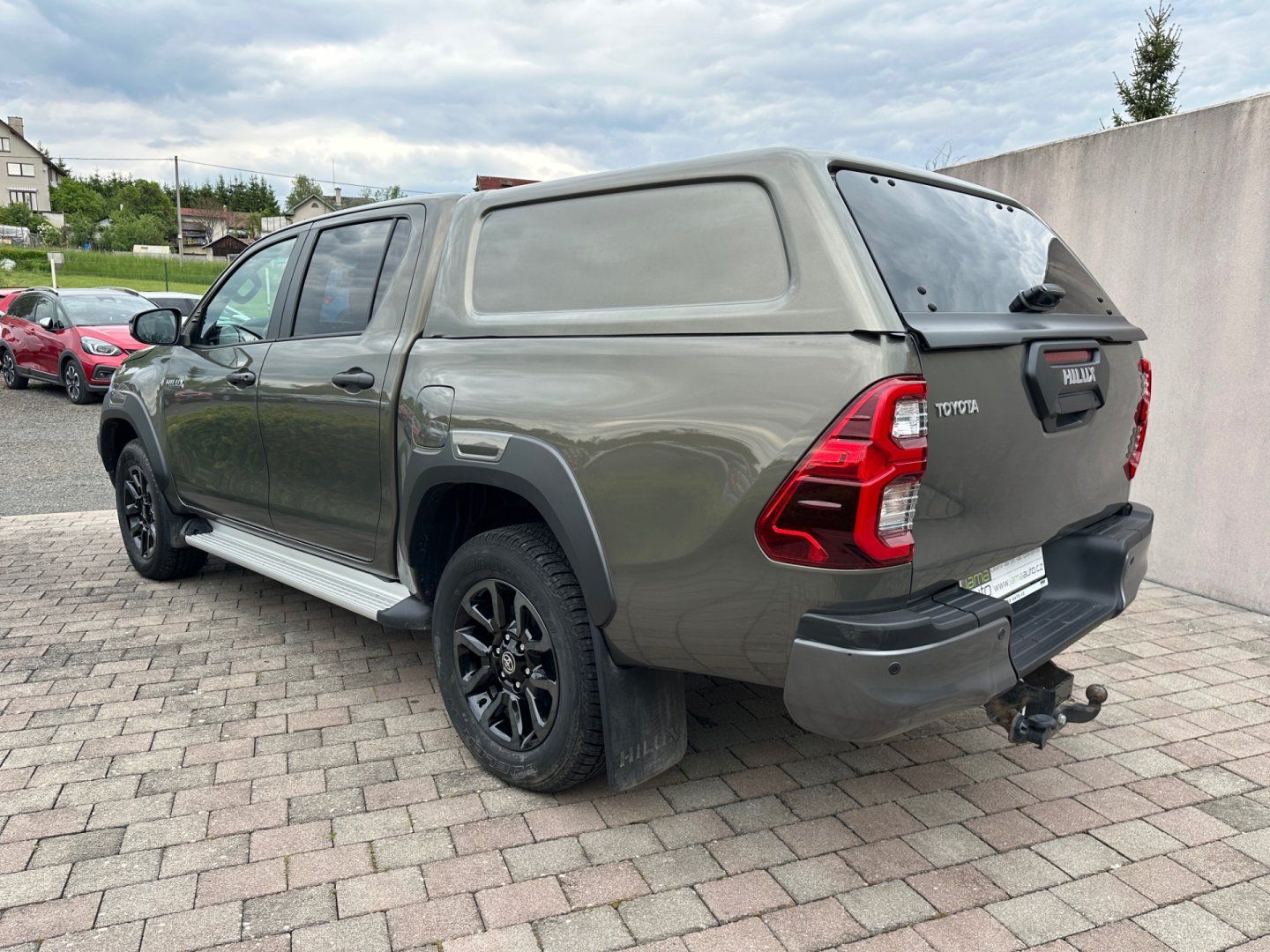 Toyota Hilux, 2.8D-4D 150kW 4x4 Invincible - fotka 6