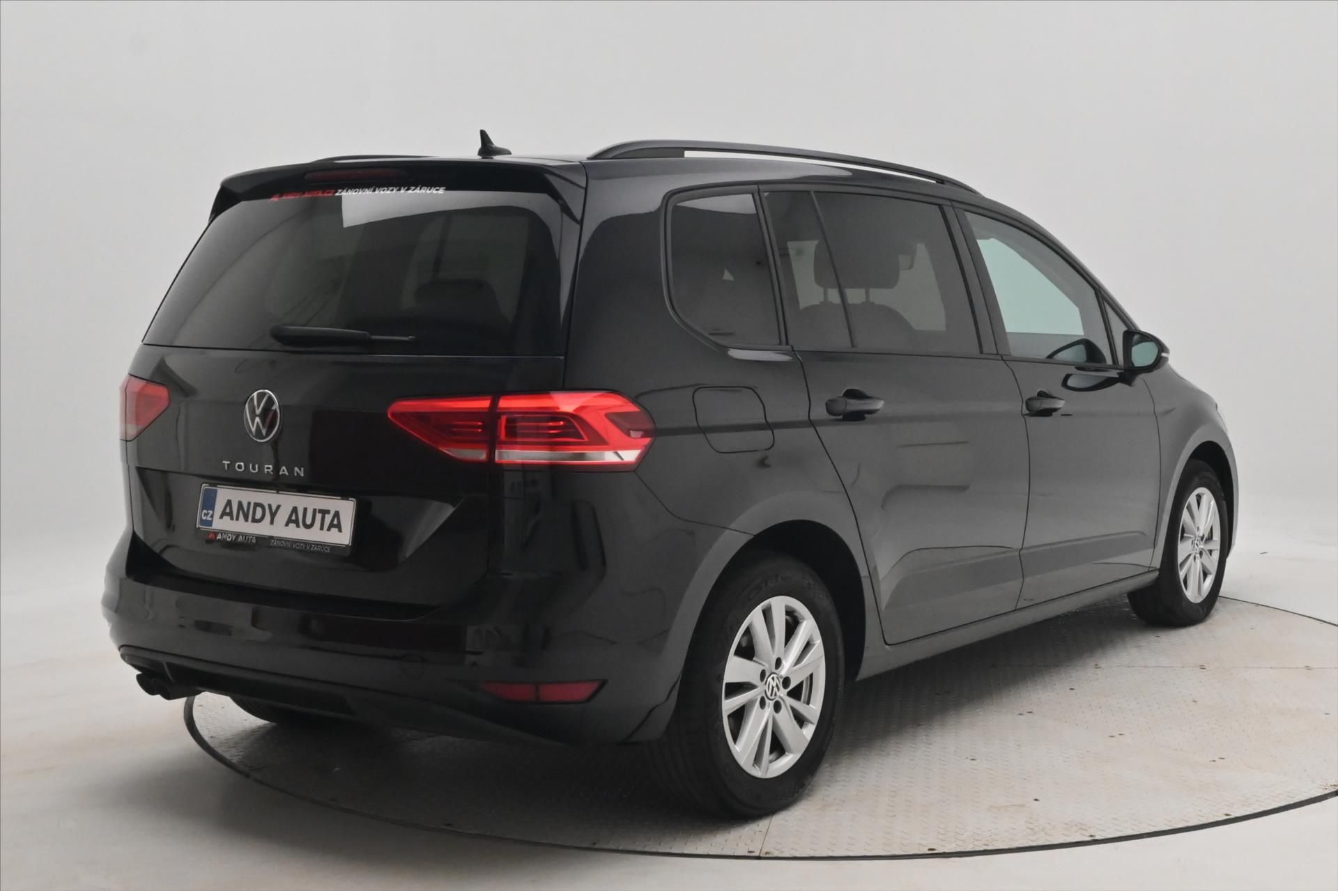 Volkswagen Touran, 2,0 TDI 110kW DSG Alcantara VŮ - fotka 5