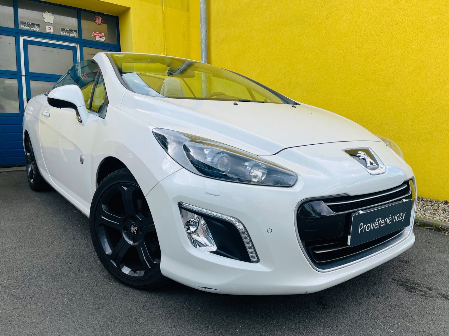 Peugeot 308, 1.6 i BENZÍN 115 kW CABRIO