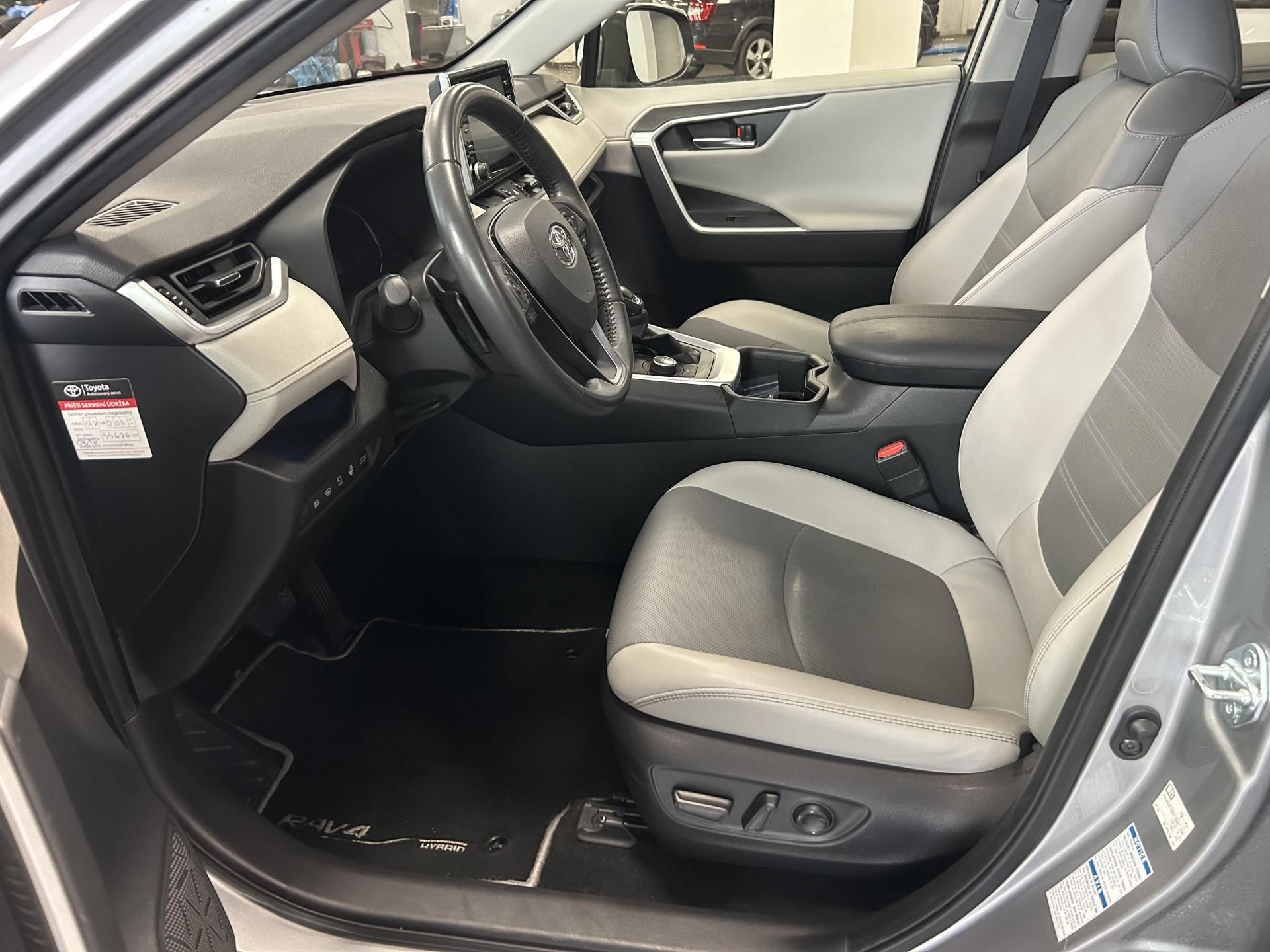 Toyota Rav4, 2.5 Hybrid Skyview 4WD Executi - fotka 5