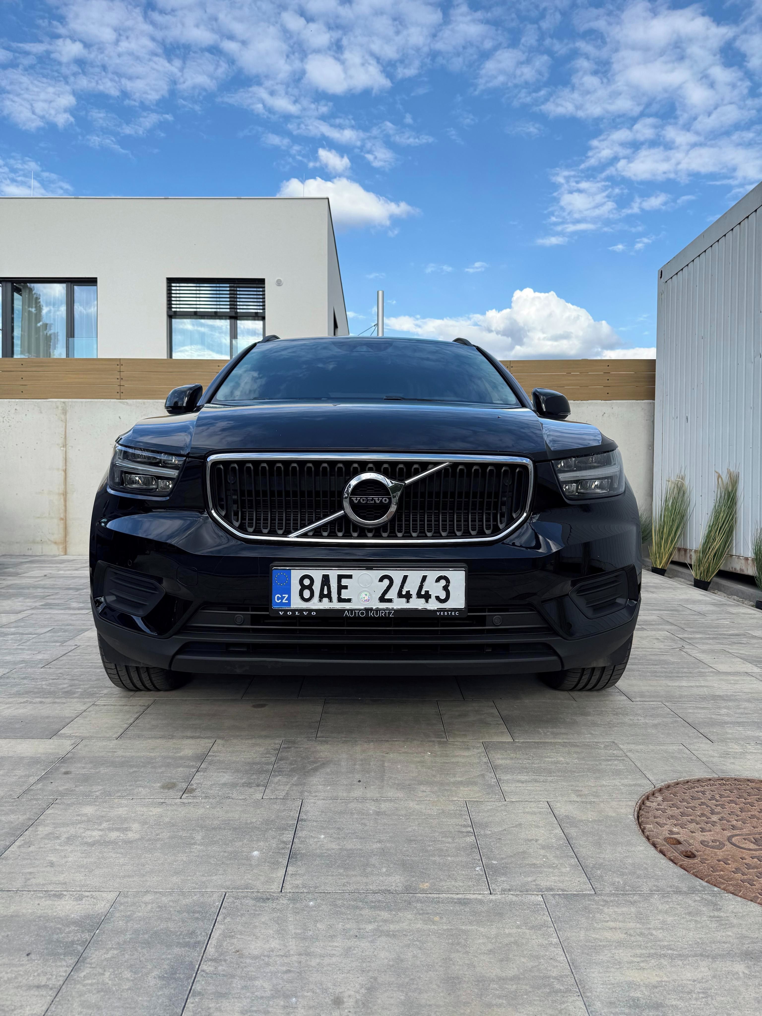 Volvo XC40, T3 Automat - fotka 3