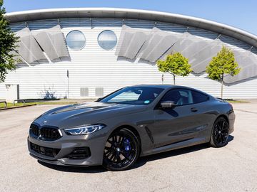M850i xDrive Coupe Carbon 8/25