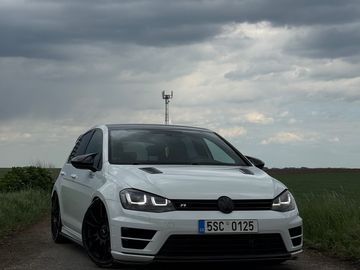 7 R 2.0 TSI REVO