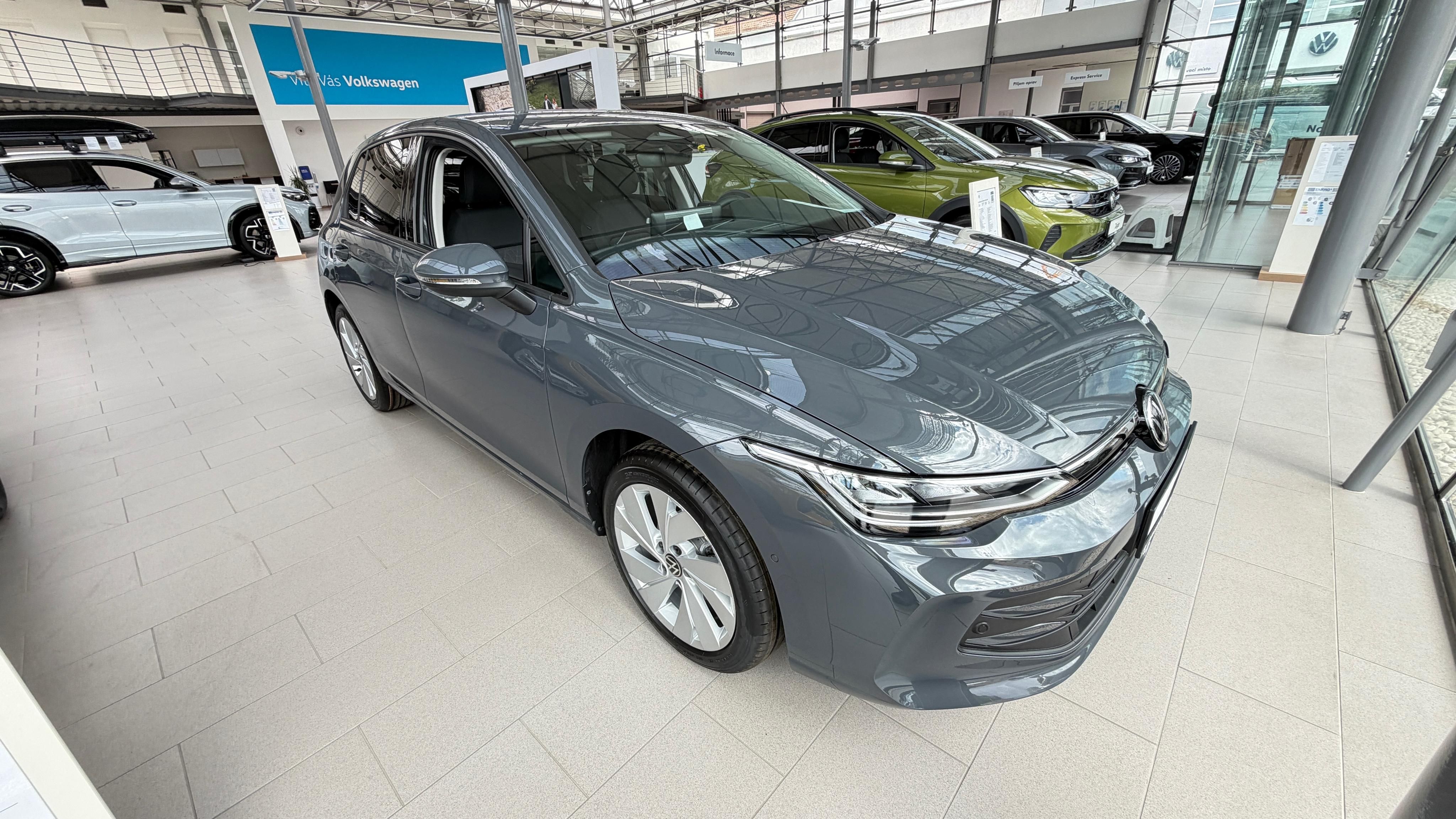 Volkswagen Golf, People 1.5 eTSI 7DSG - fotka 3