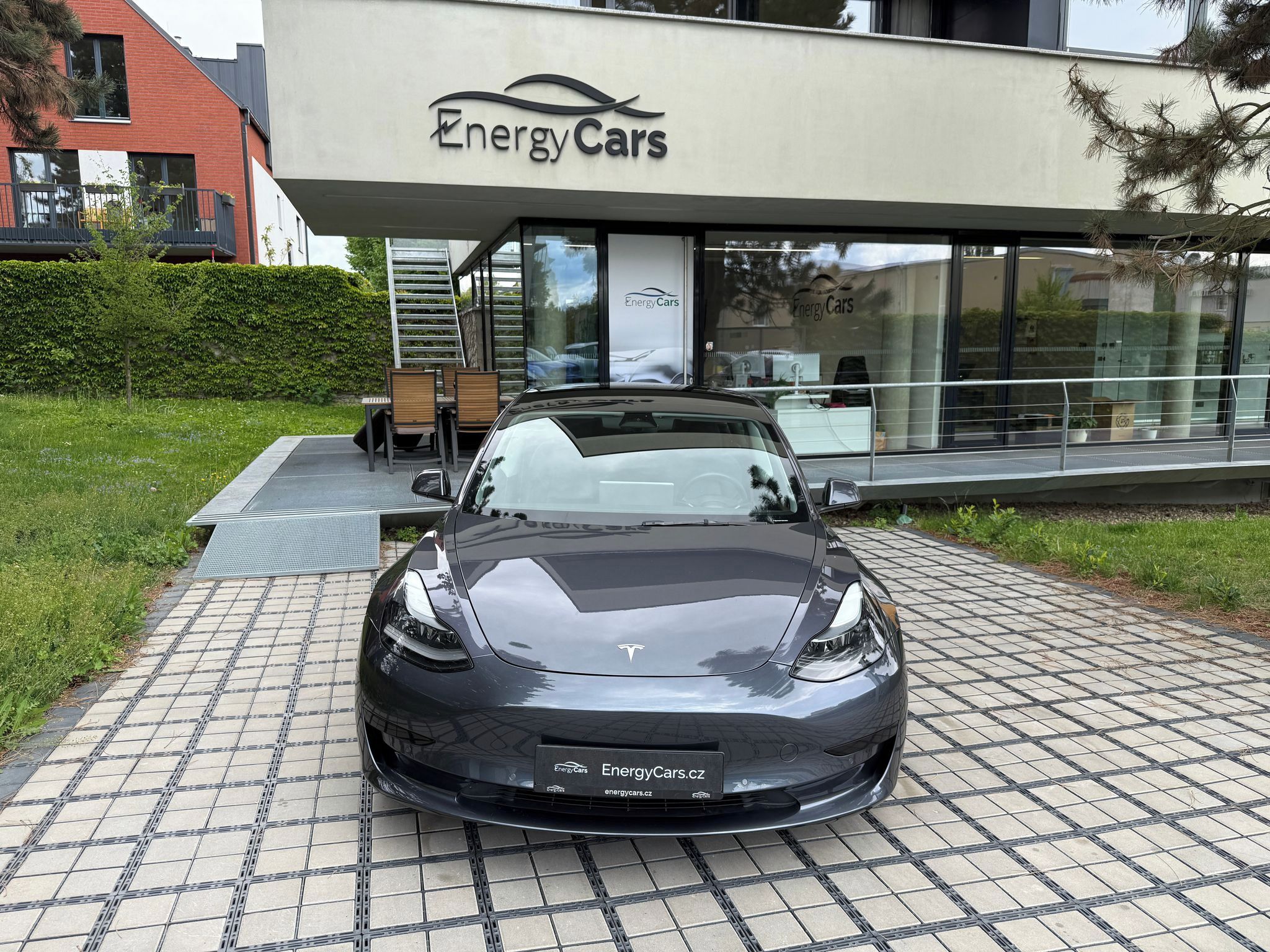 Tesla Model 3, Standart Range LFP Autopilot - fotka 2